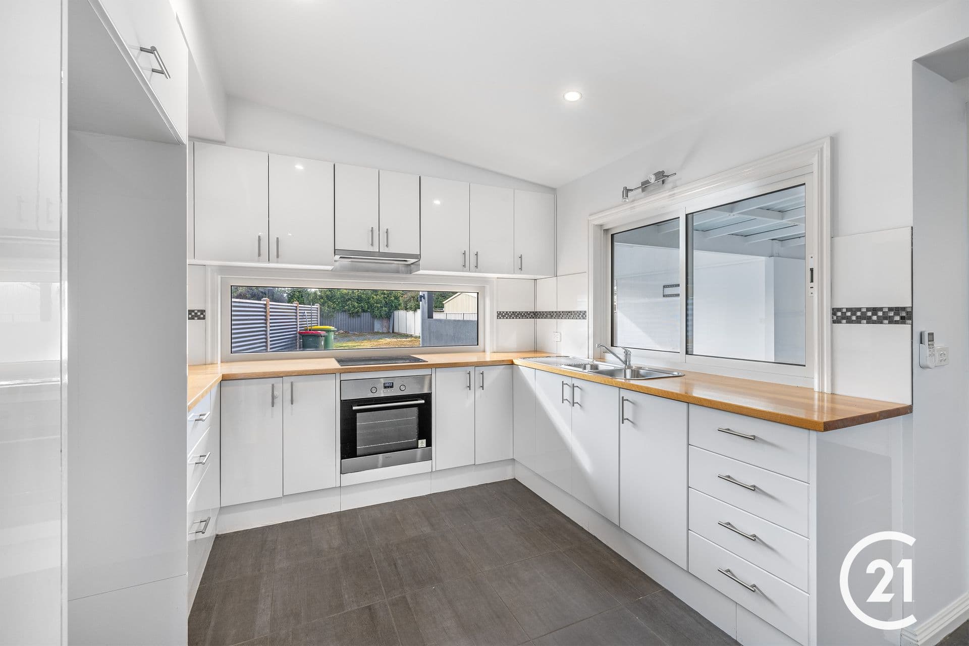 58 Mitchell Street, Echuca, VIC, 3564, Echuca - Thumbnail 2