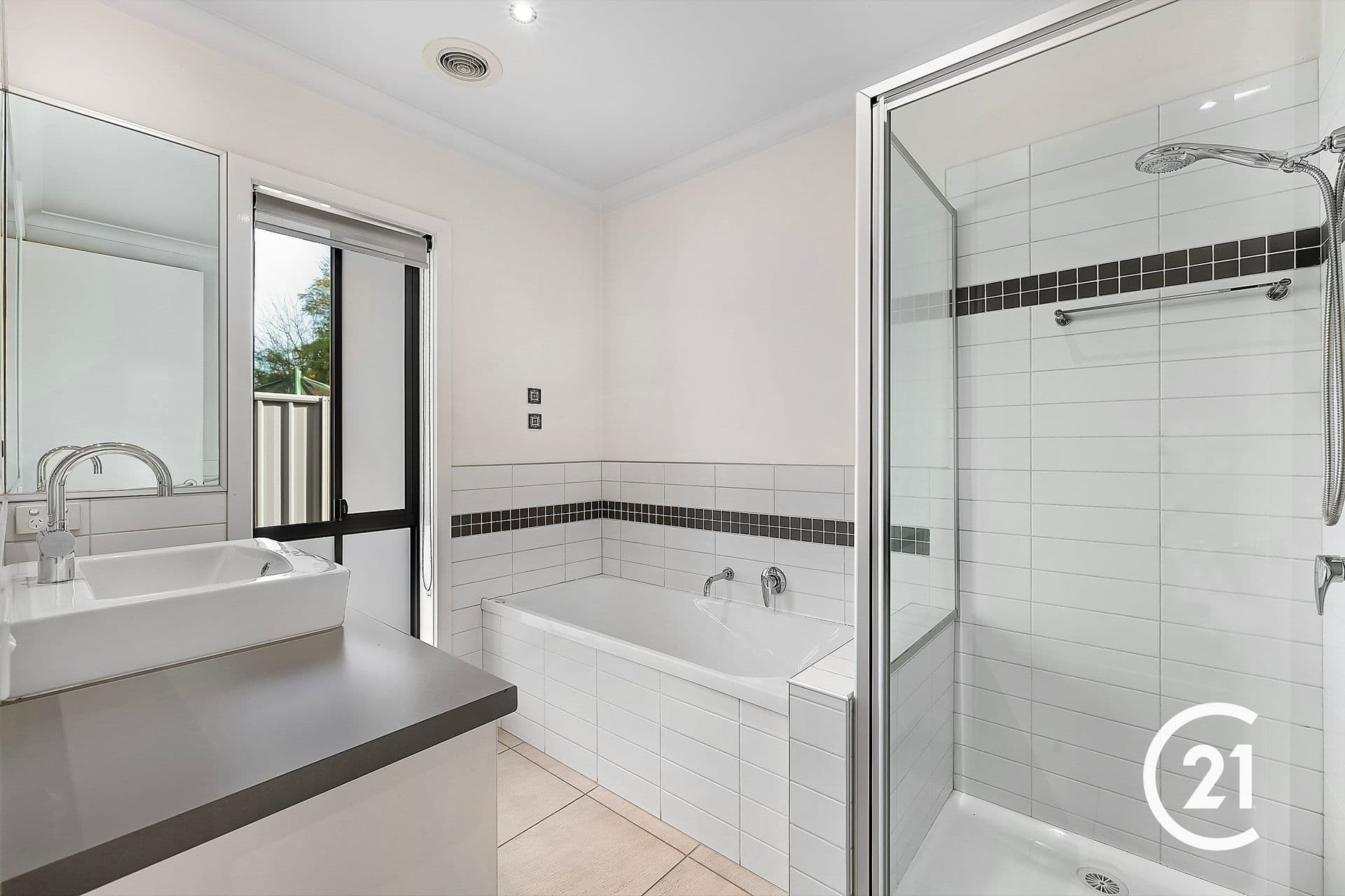 3 Canterbury Place, Echuca, VIC, 3564, Echuca - Thumbnail 4