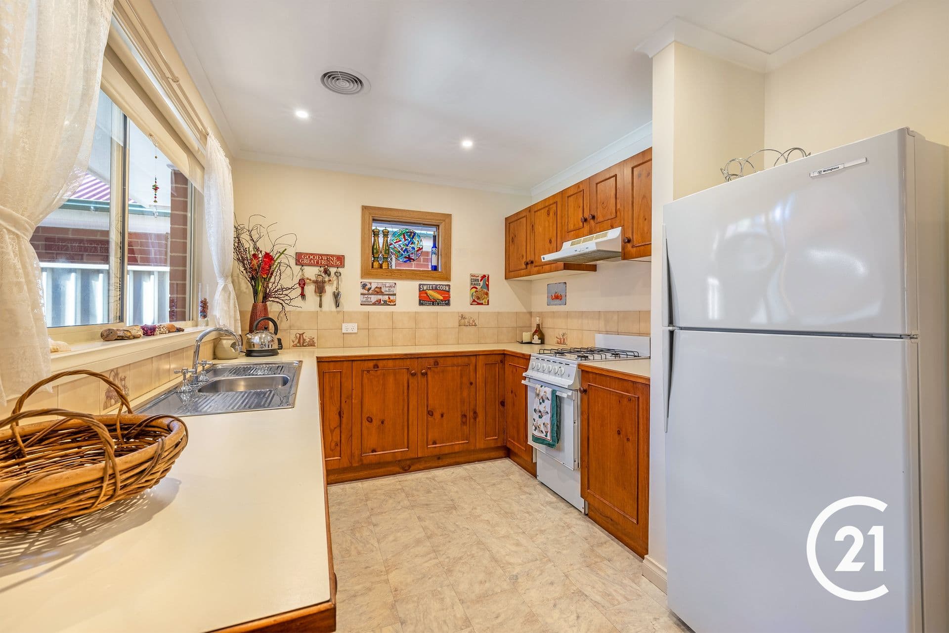 1/98 Mitchell Street, Echuca, VIC, 3564, Echuca - Thumbnail 2