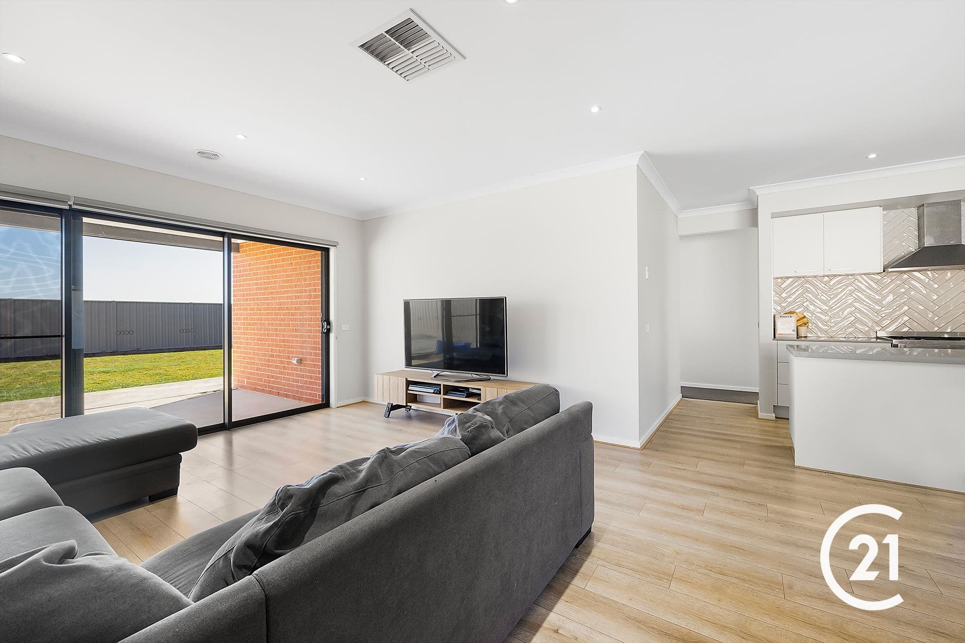 64 Magnolia Drive, Echuca, VIC, 3564, Echuca - Thumbnail 4