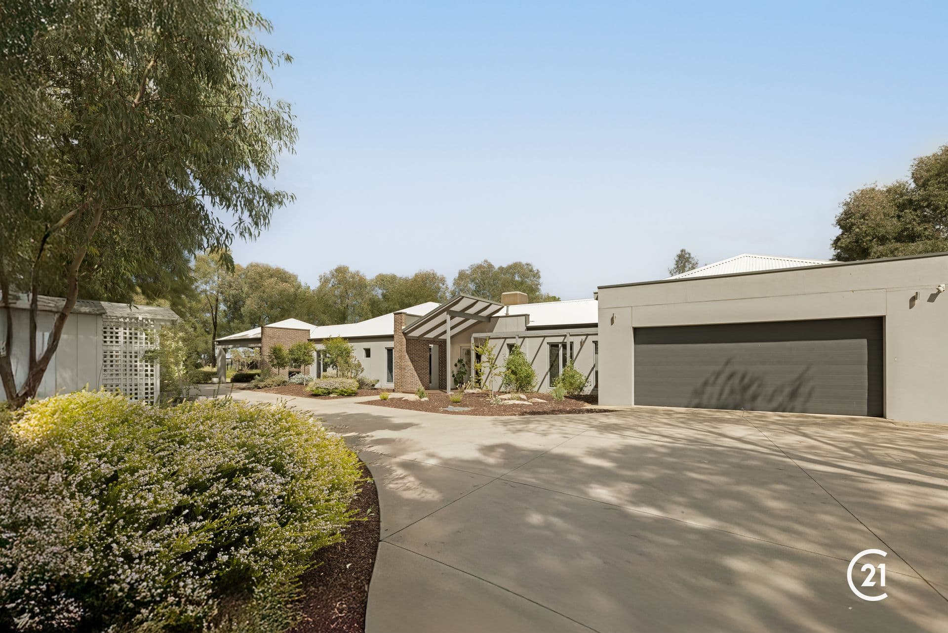 9 Wharparilla Drive, Echuca, VIC, 3564, Echuca - Thumbnail 2