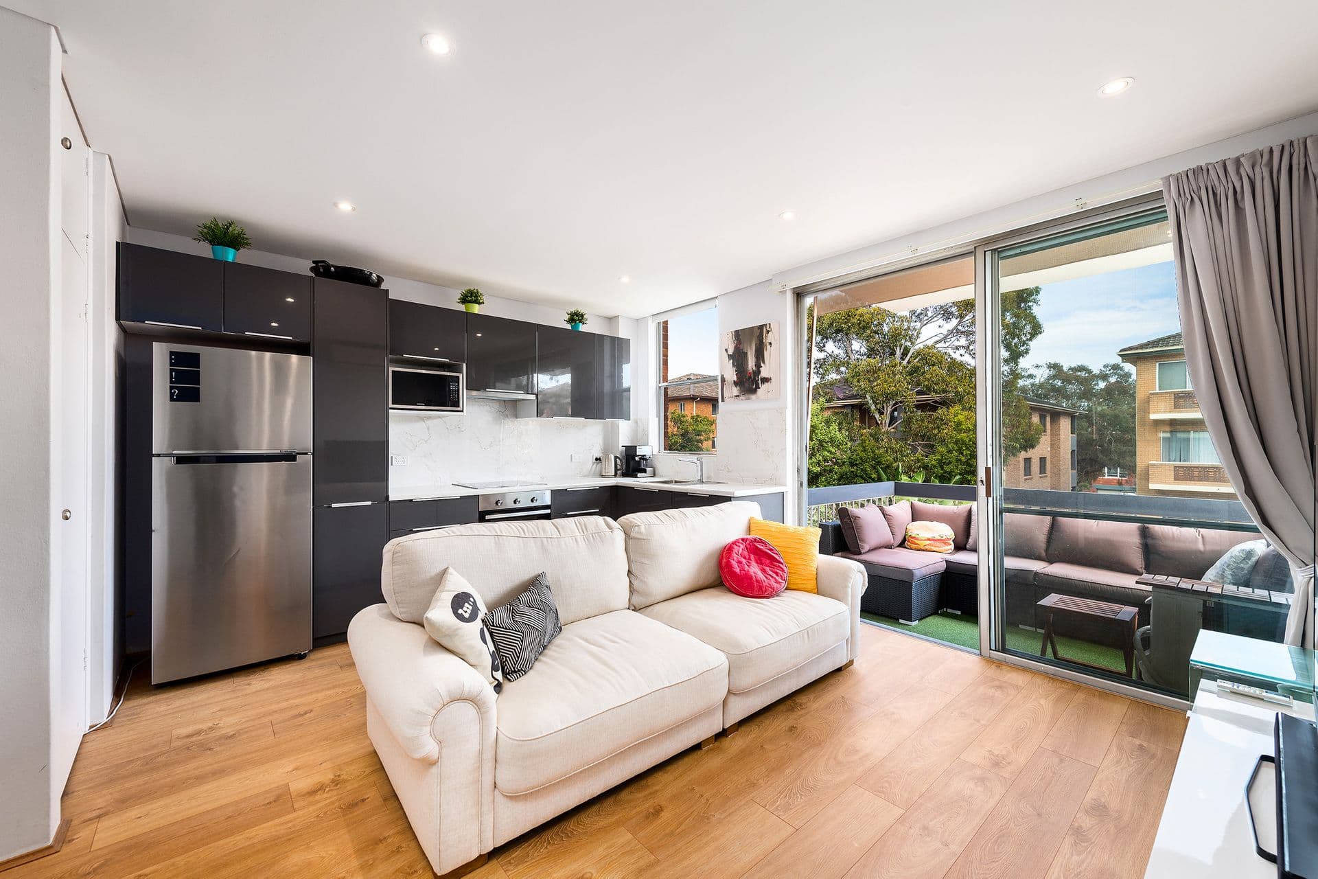 11/17 Trafalgar Street, Brighton-le-sands, NSW, 2216, Brighton-Le-Sands - Thumbnail 2