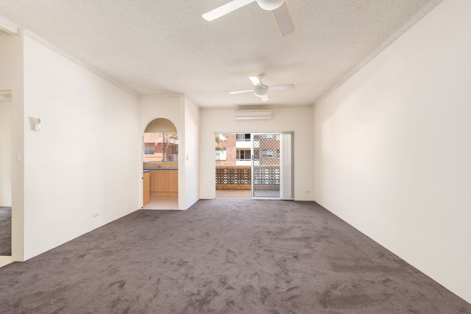 4/24 Queens Road, Brighton-le-sands, NSW, 2216, Brighton-Le-Sands - Thumbnail 2