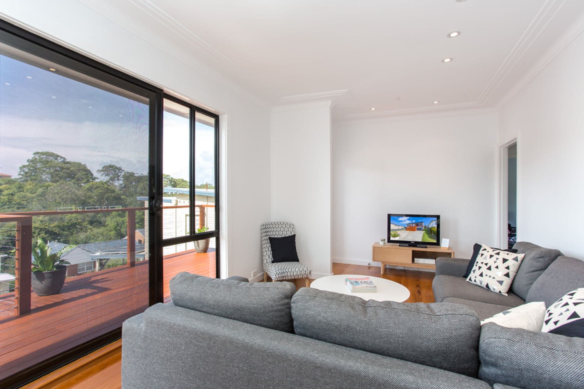 25 Princes Avenue, Charlestown, NSW, 2290, Charlestown - Thumbnail 5