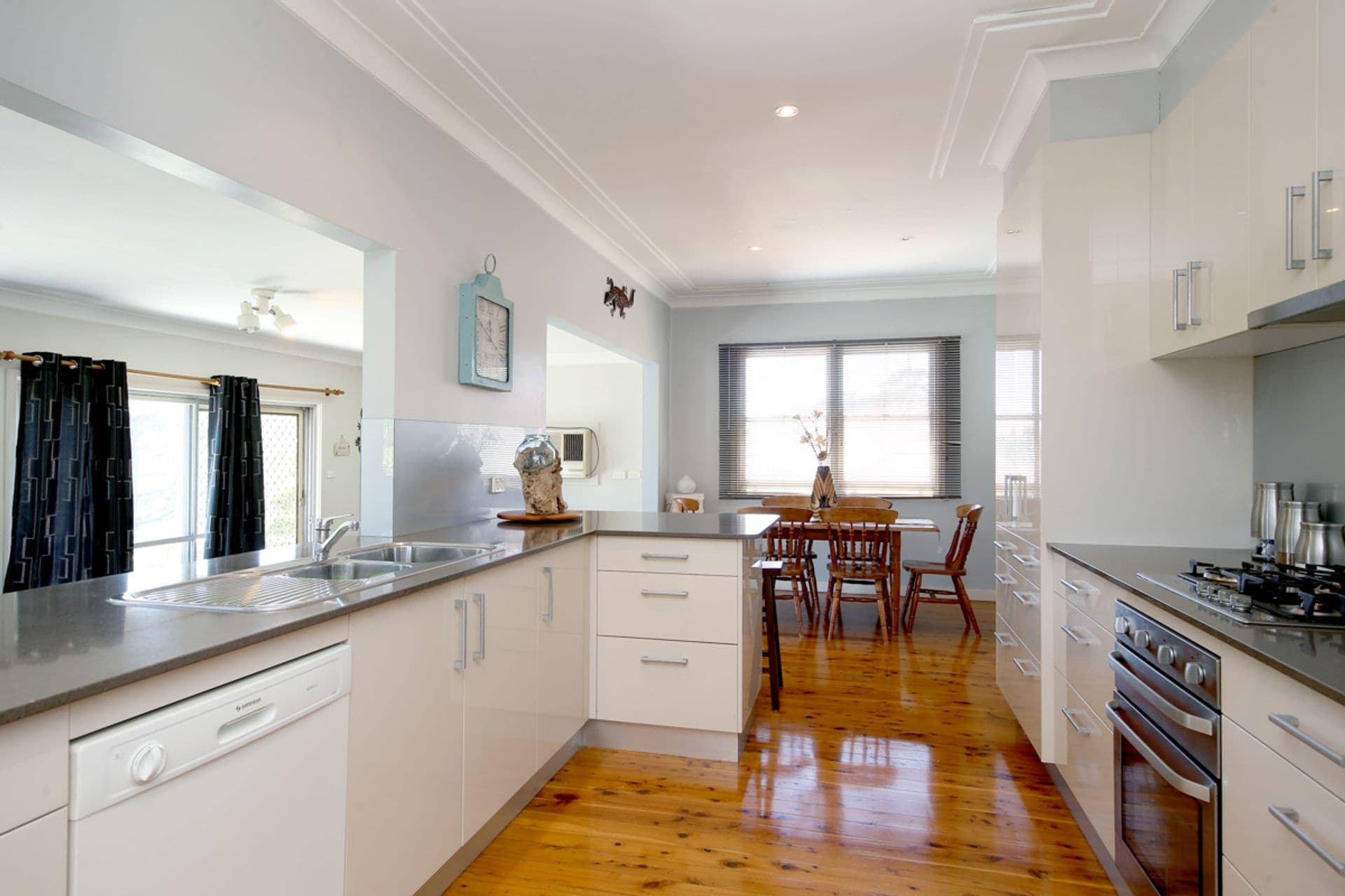 8 Clayton Crescent, Kotara, NSW, 2289, Kotara - Thumbnail 4
