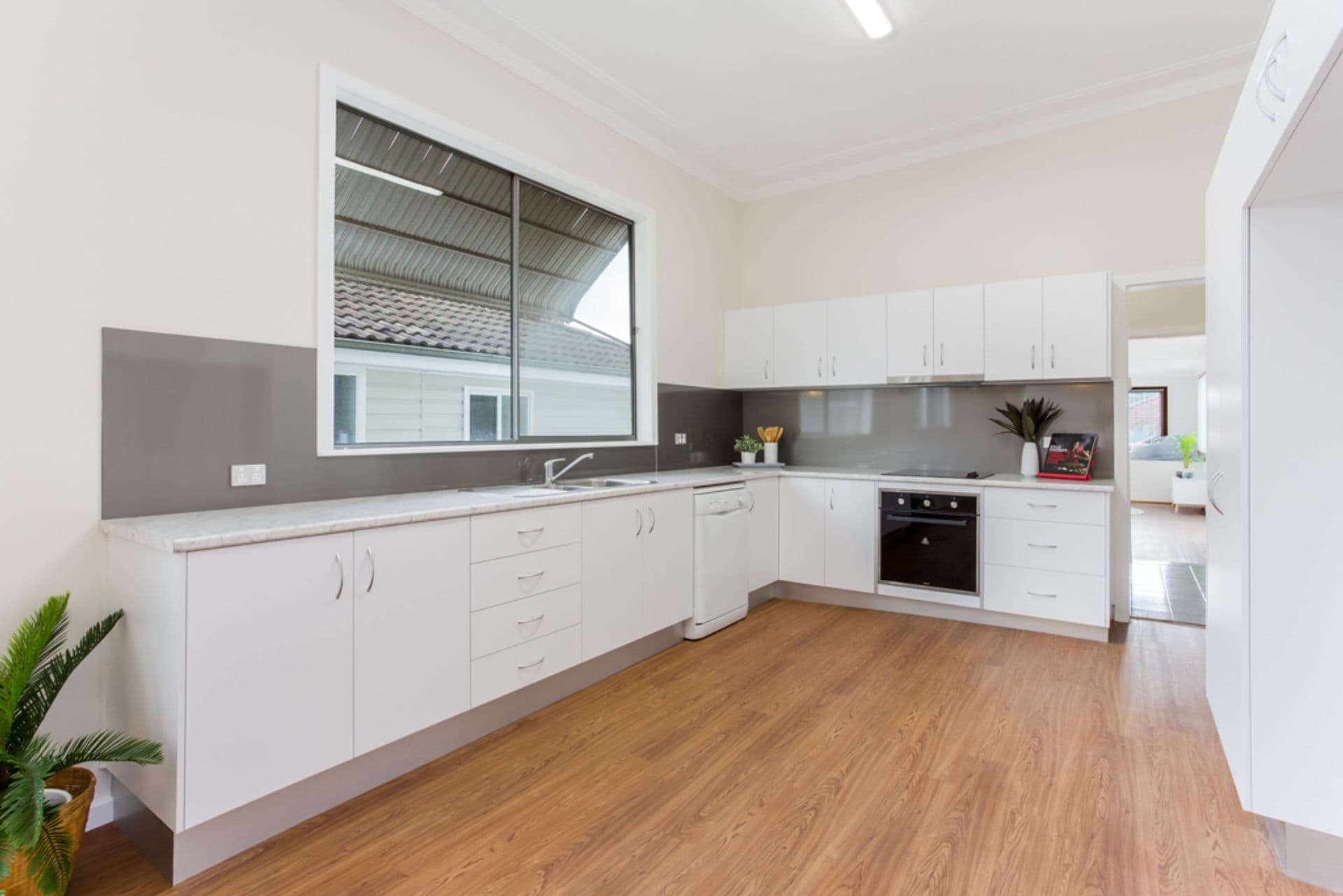 61 Burwood Street, Kahibah, NSW, 2290, Kahibah - Thumbnail 3