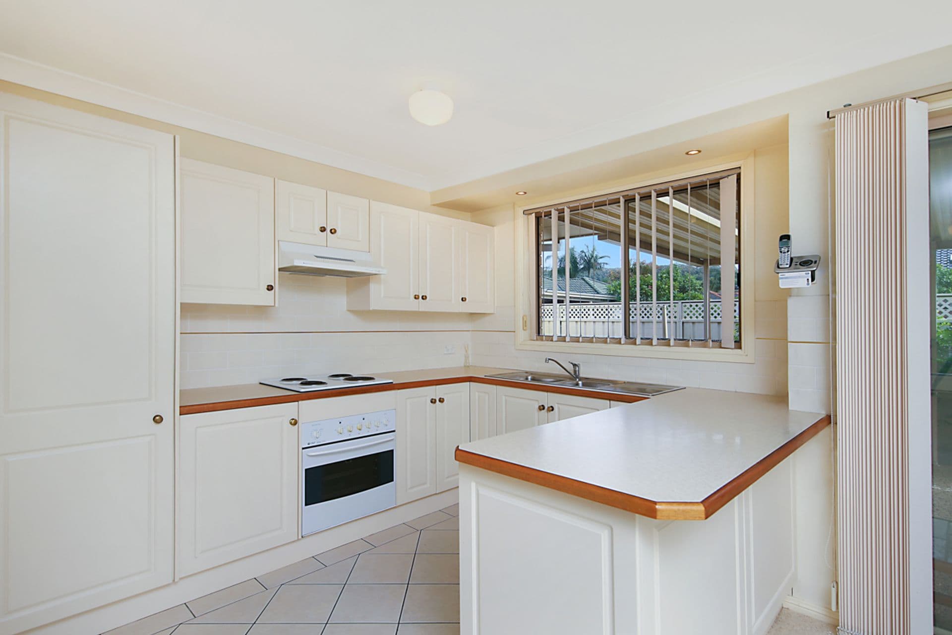 2/13 Martin Street, Warners Bay, NSW, 2282, Chillagoe - Thumbnail 2