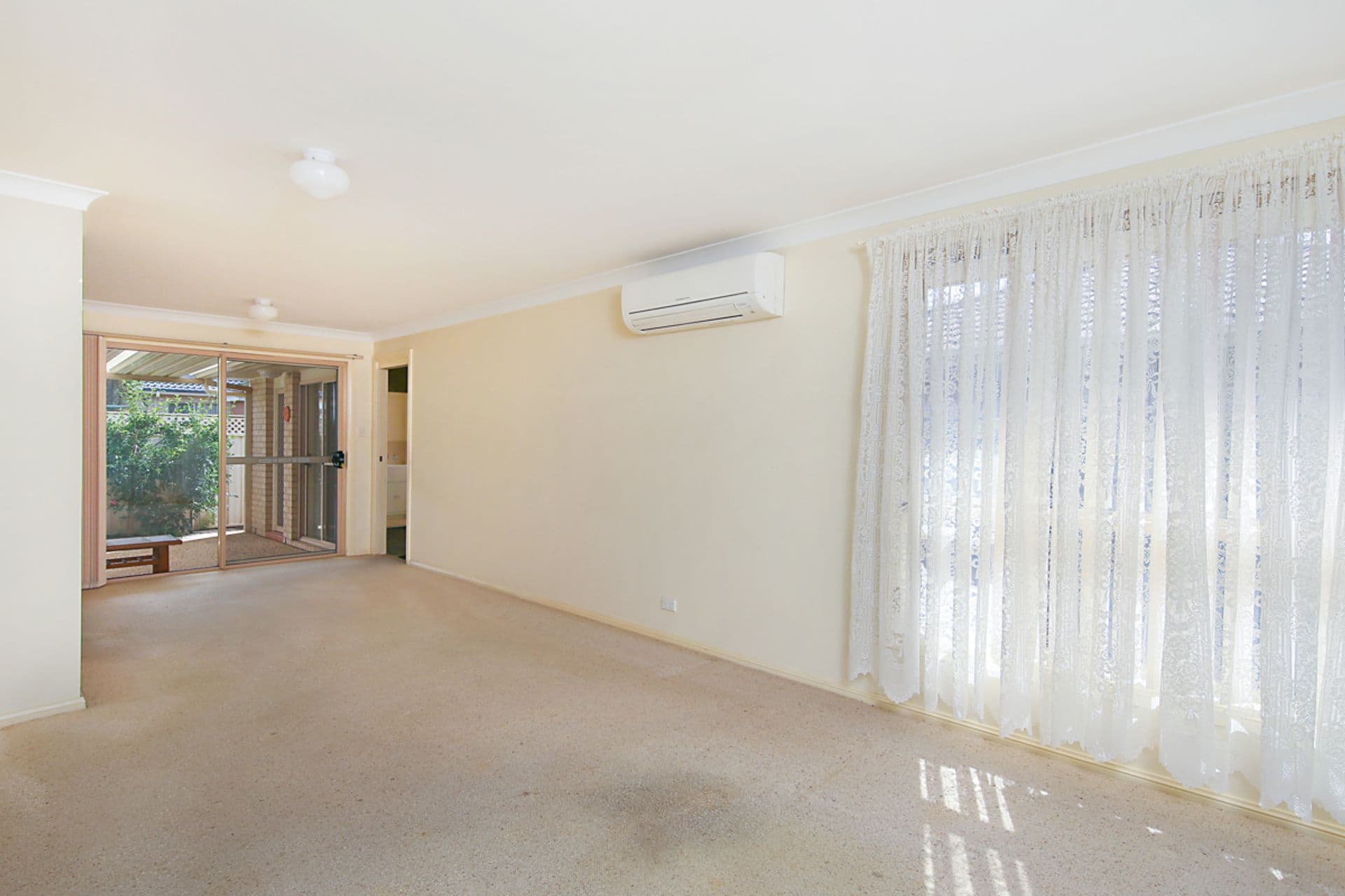 2/13 Martin Street, Warners Bay, NSW, 2282, Chillagoe - Thumbnail 3