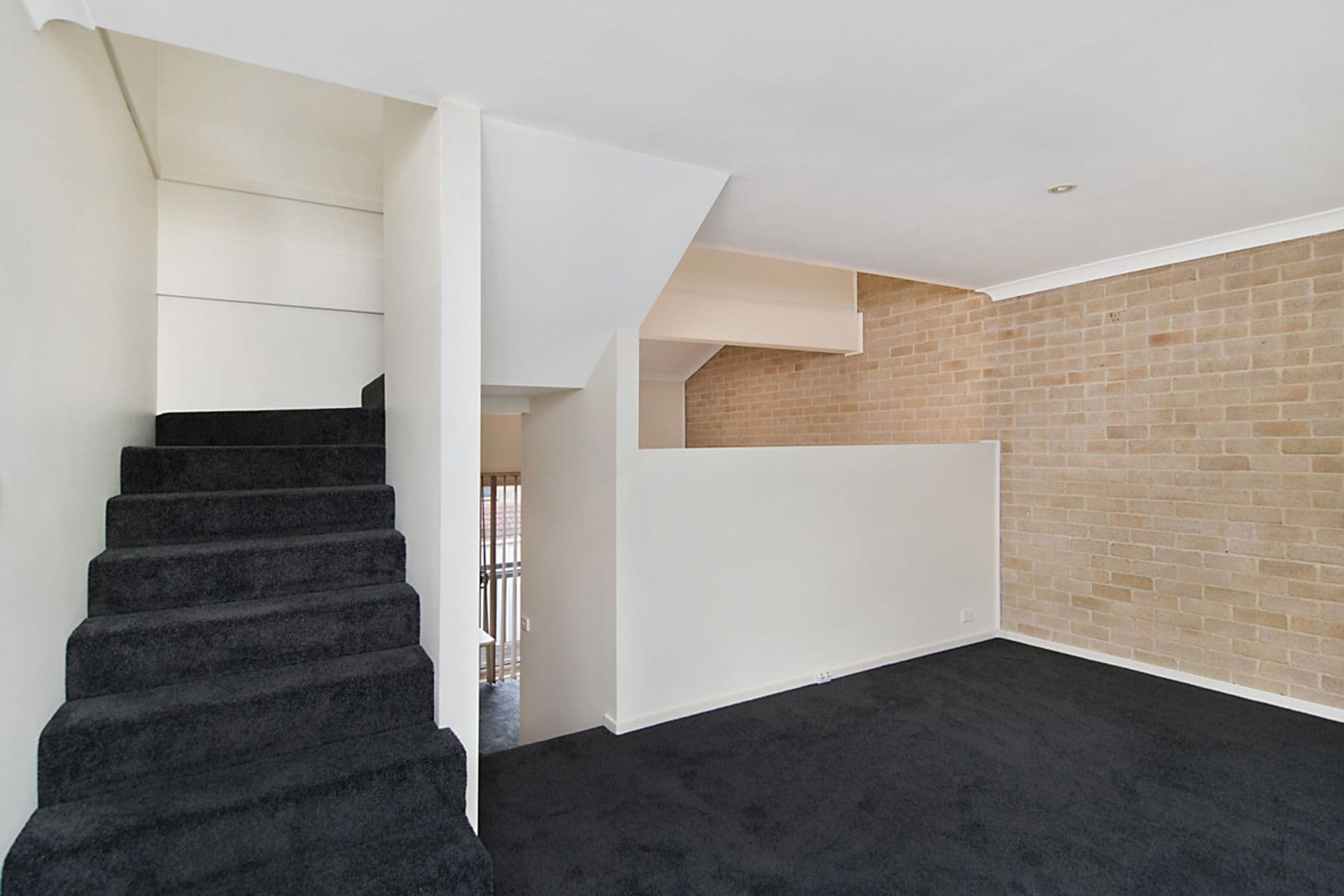 2/6 Brown Street, Adamstown, NSW, 2289, Adamstown - Thumbnail 3