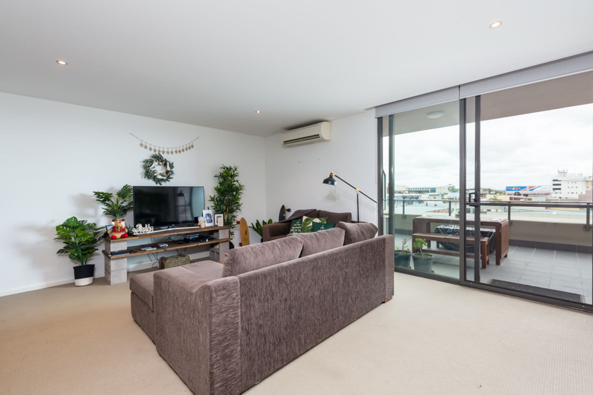 E402/18 Smart Street, Charlestown, NSW, 2290, Charlestown - Thumbnail 3
