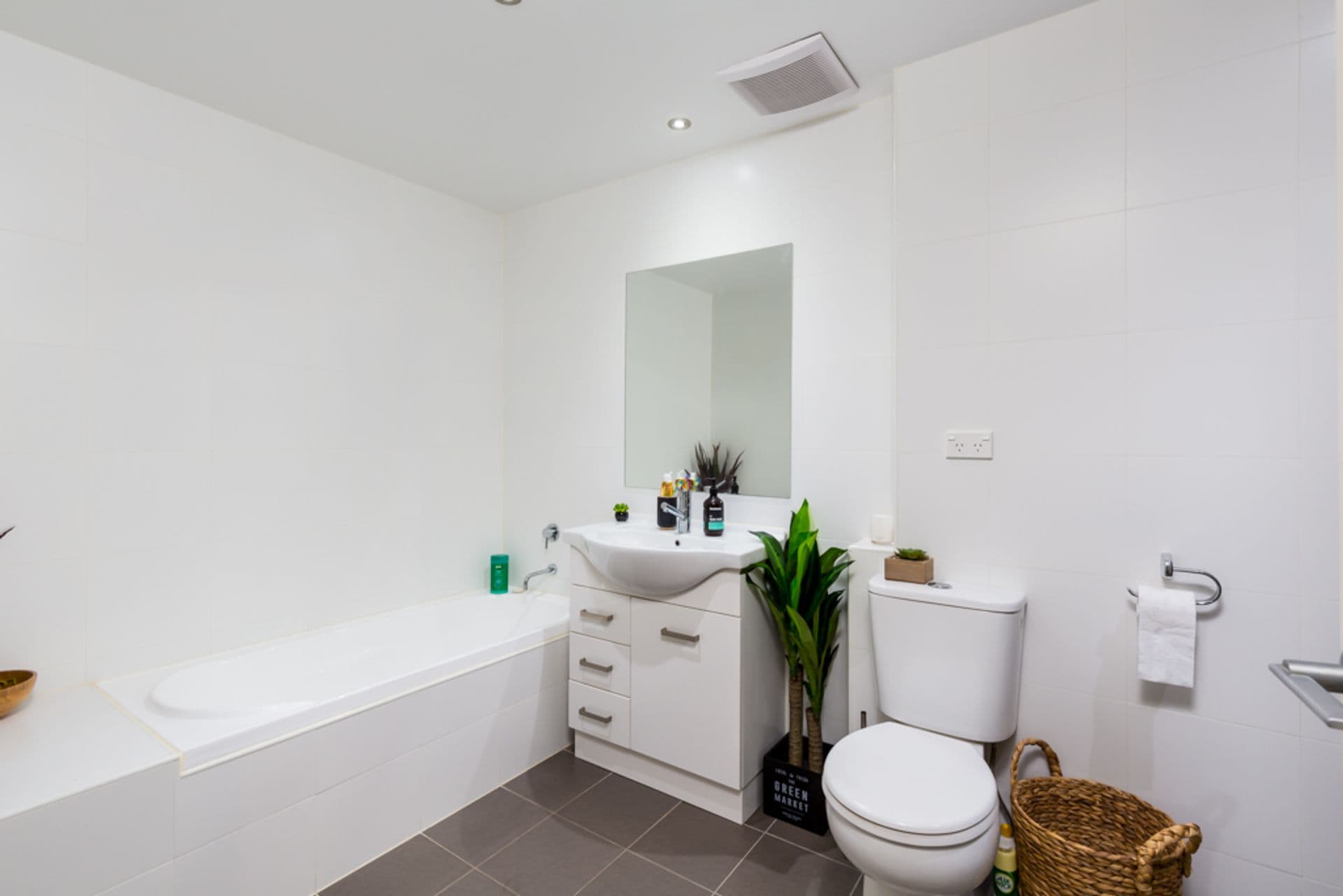 E402/18 Smart Street, Charlestown, NSW, 2290, Charlestown - Thumbnail 6
