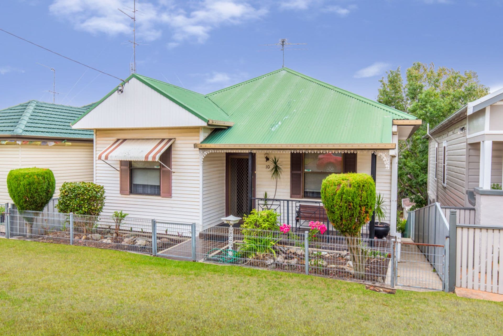 10 Queens Road, Tighes Hill, NSW, 2297, Tighes Hill - Image 1