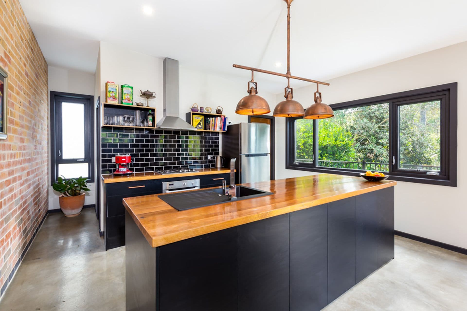 122 Pacific Highway, Jewells, NSW, 2280, Jewells - Thumbnail 2