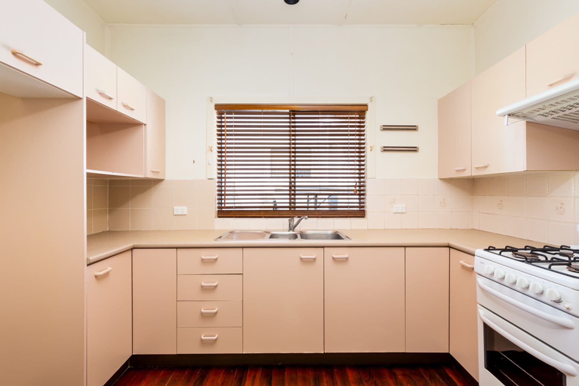 16 Peters Avenue, Wallsend, NSW, 2287, Wallsend - Thumbnail 4
