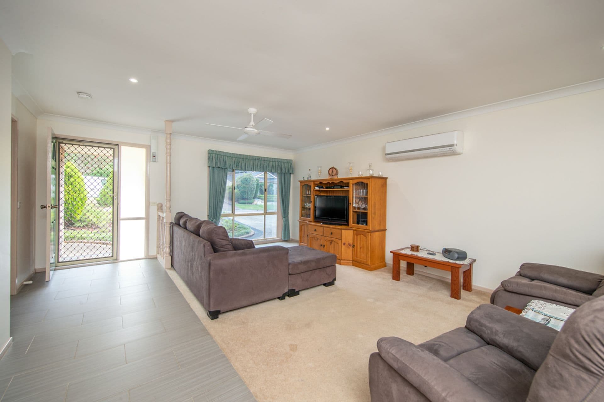 48 James Street, Tingira Heights, NSW, 2290, Tingira Heights - Thumbnail 2
