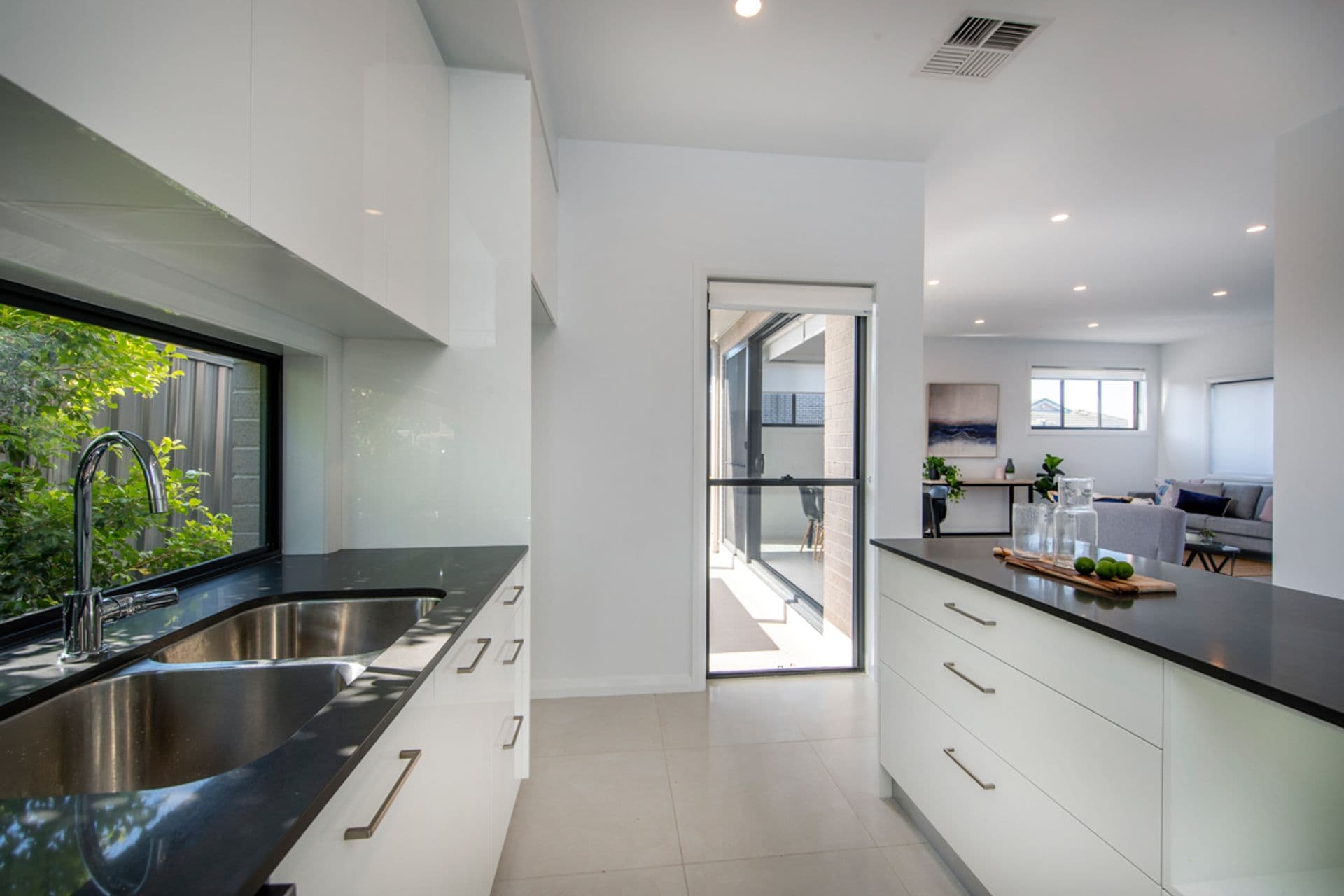 2/74 Dudley Road, Charlestown, NSW, 2290, Charlestown - Thumbnail 2