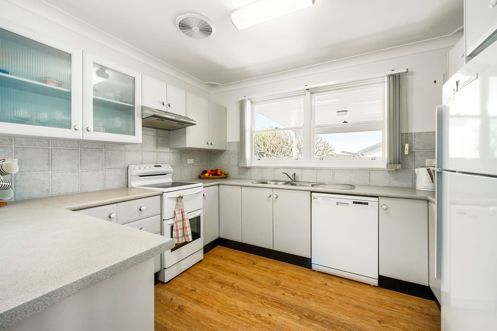 8 Boldon Close, Charlestown, NSW, 2290, Charlestown - Thumbnail 2