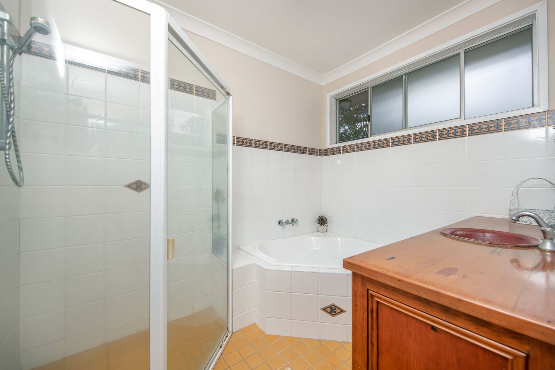 82 Roslyn Avenue, Charlestown, NSW, 2290, Charlestown - Thumbnail 5