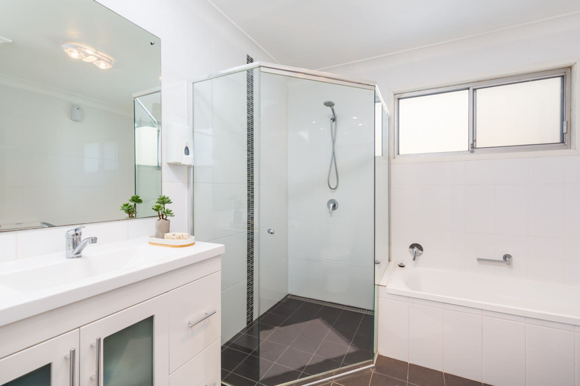 853 Macquarie Drive, Valentine, NSW, 2280, Valentine - Thumbnail 5