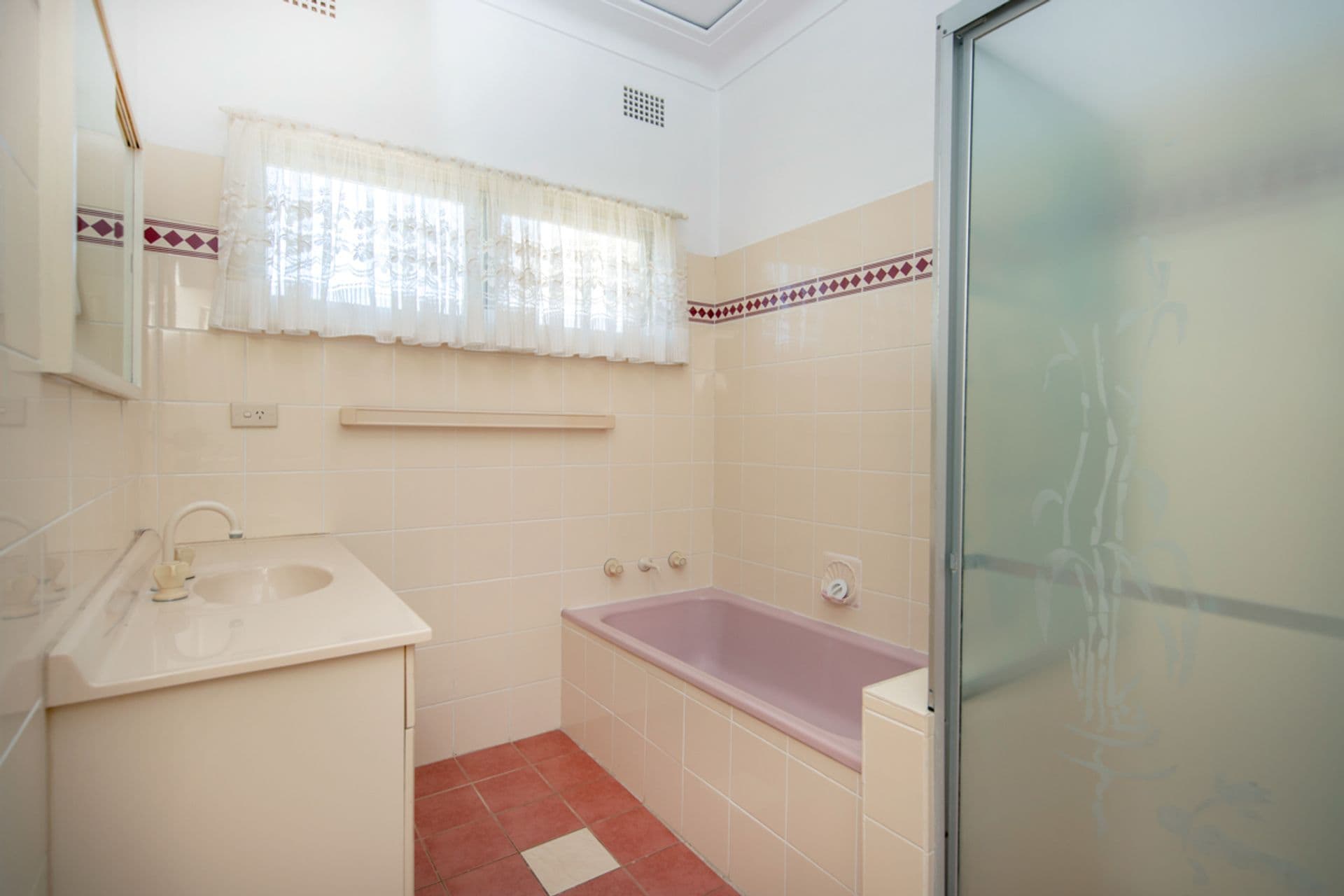 19 Crossland Street, Adamstown Heights, NSW, 2289, Adamstown Heights - Thumbnail 6