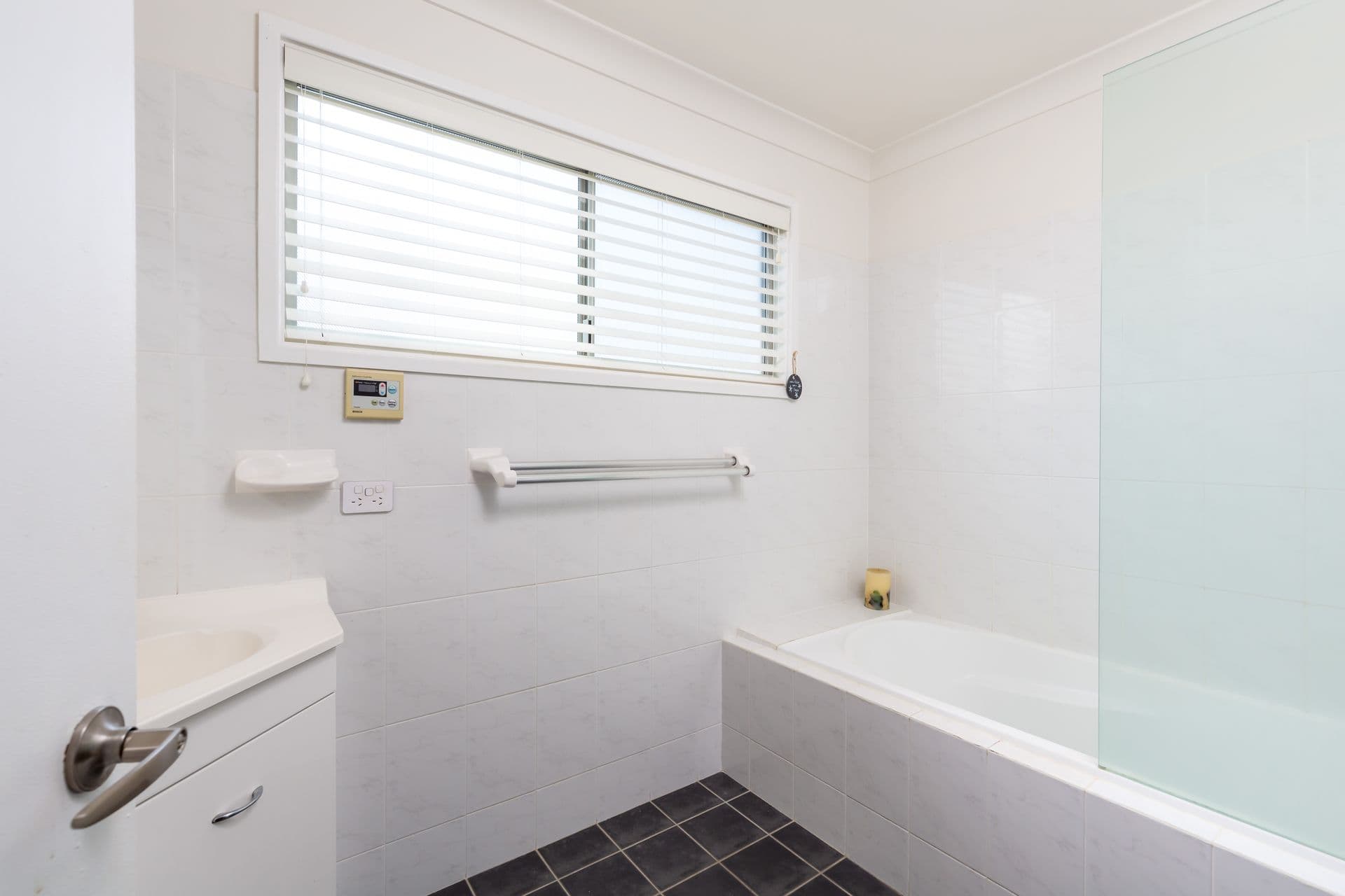 25 Florida Avenue, New Lambton, NSW, 2305, New Lambton - Thumbnail 8