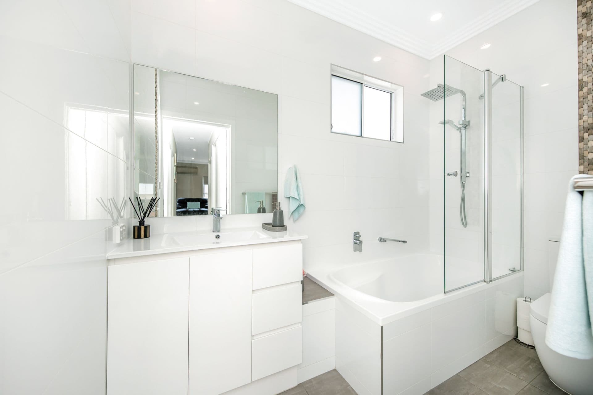 8 Merran Avenue, Charlestown, NSW, 2290, Charlestown - Thumbnail 5