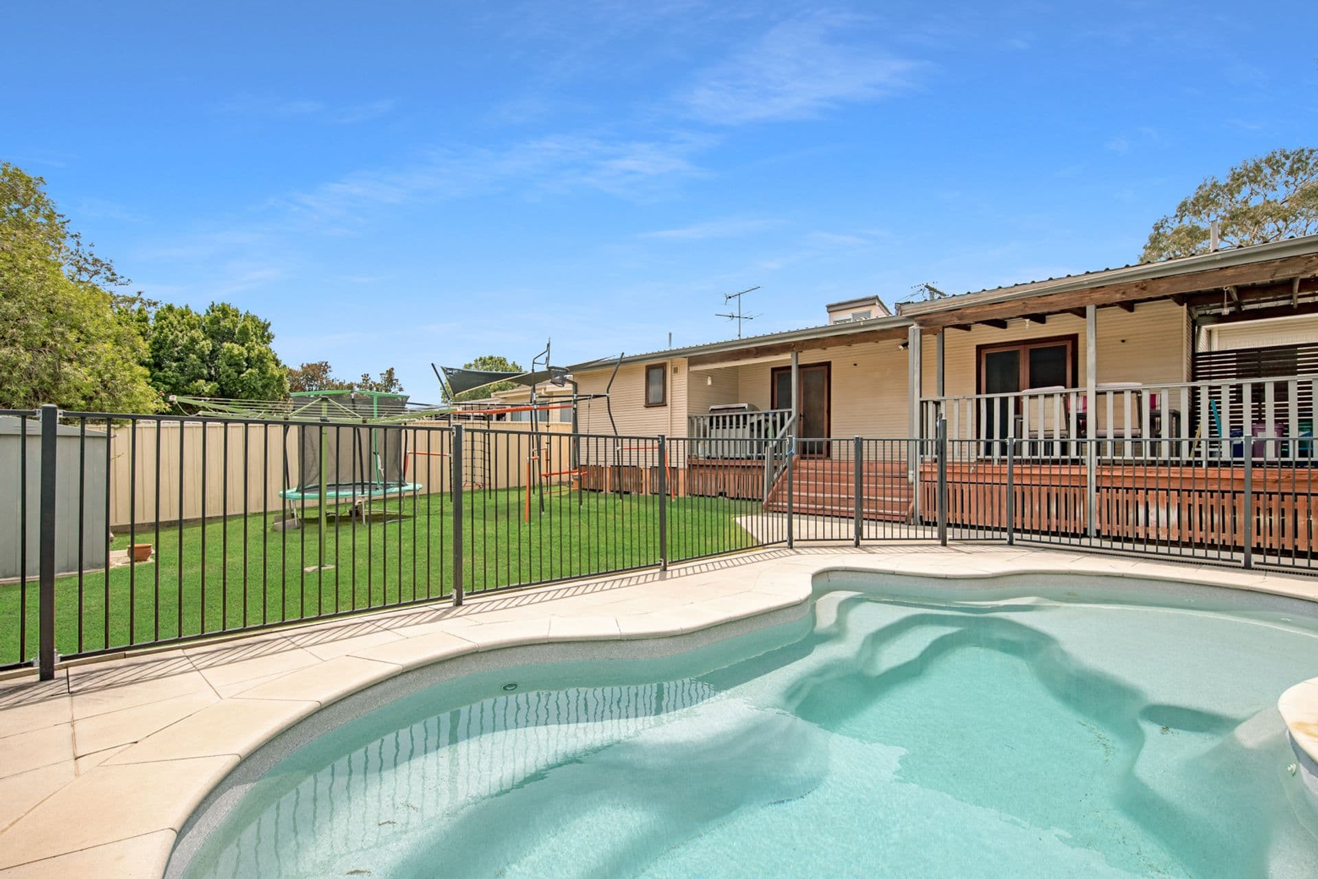 17 Creswell Avenue, Charlestown, NSW, 2290, Charlestown - Thumbnail 2