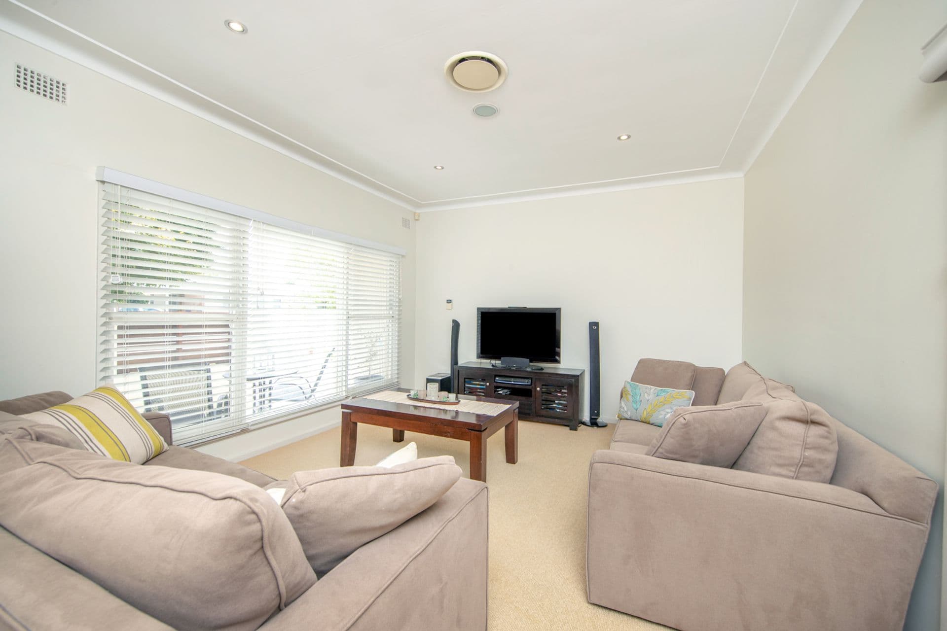 17 Creswell Avenue, Charlestown, NSW, 2290, Charlestown - Thumbnail 3