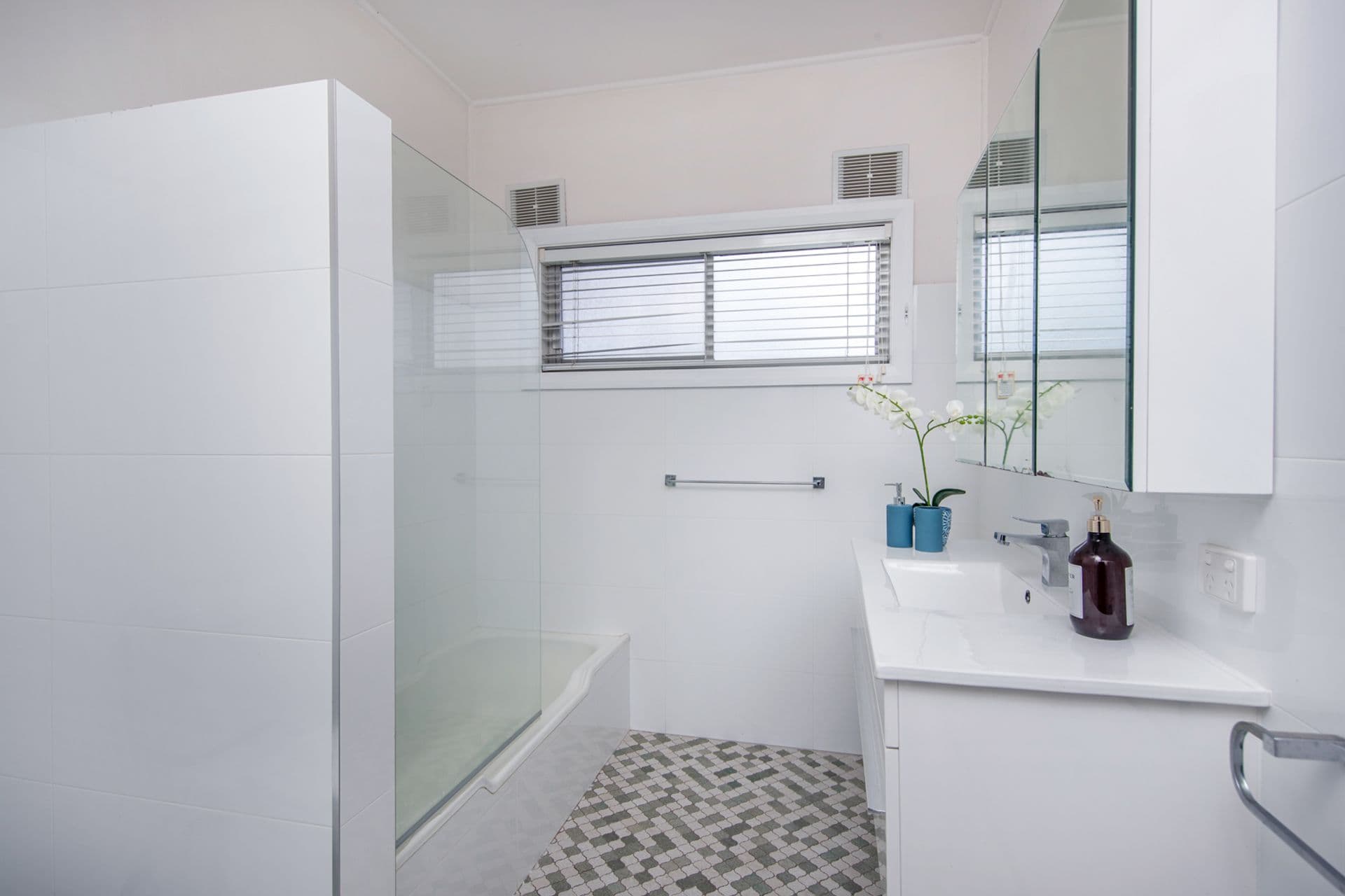 8 Hutton Street, Charlestown, NSW, 2290, Charlestown - Thumbnail 8