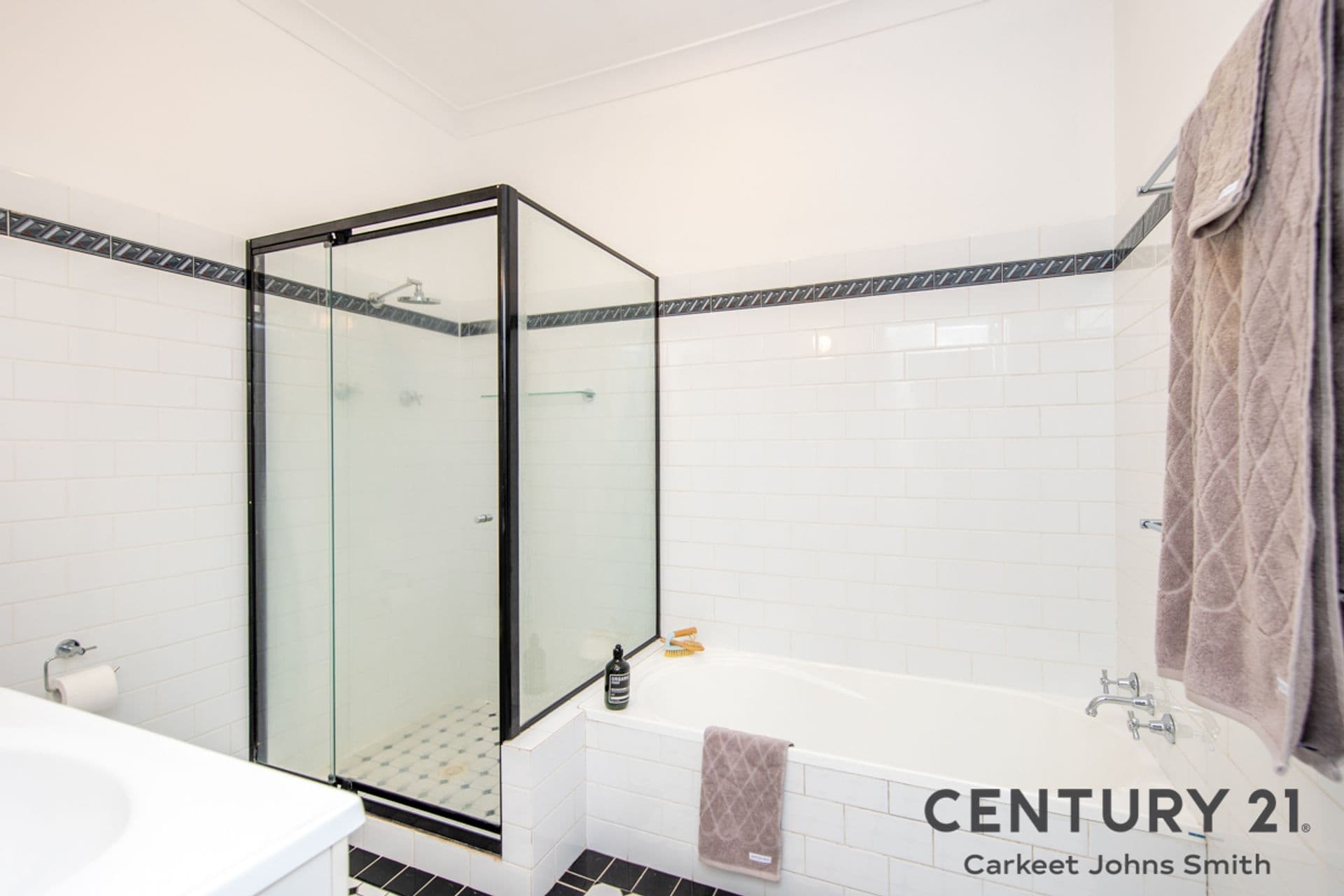 5 Clayton Crescent, Kotara, NSW, 2289, Kotara - Thumbnail 6