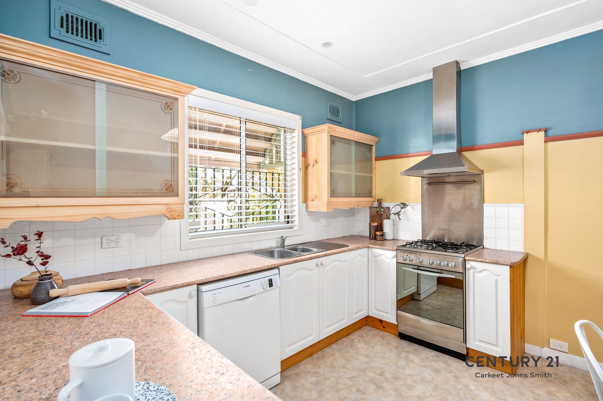2 Roberts Street, Charlestown, NSW, 2290, Charlestown - Thumbnail 4