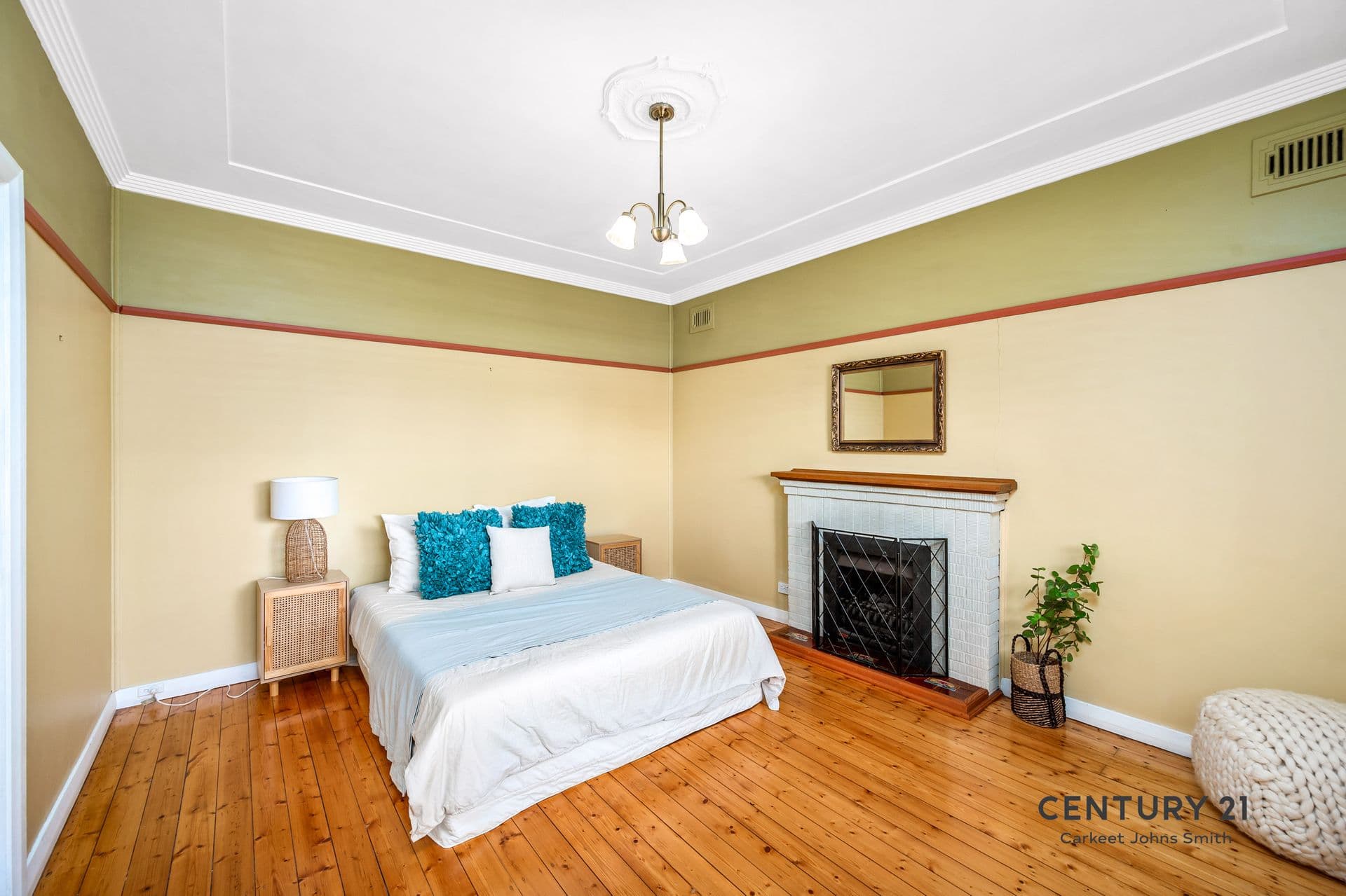 2 Roberts Street, Charlestown, NSW, 2290, Charlestown - Thumbnail 3