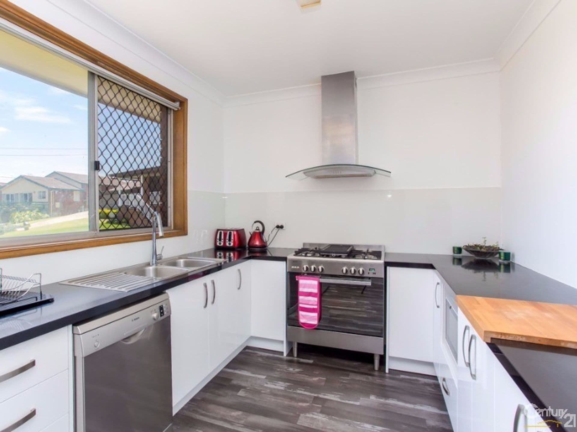 15 Kalinda Parade, Charlestown, NSW, 2290, Charlestown - Thumbnail 3