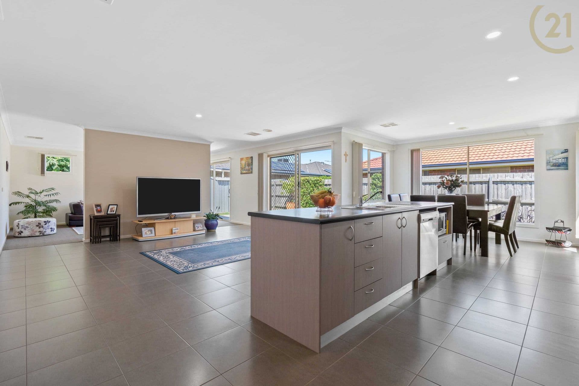 16 Terri Ester Drive, Berwick, VIC, 3806, Berwick - Thumbnail 7