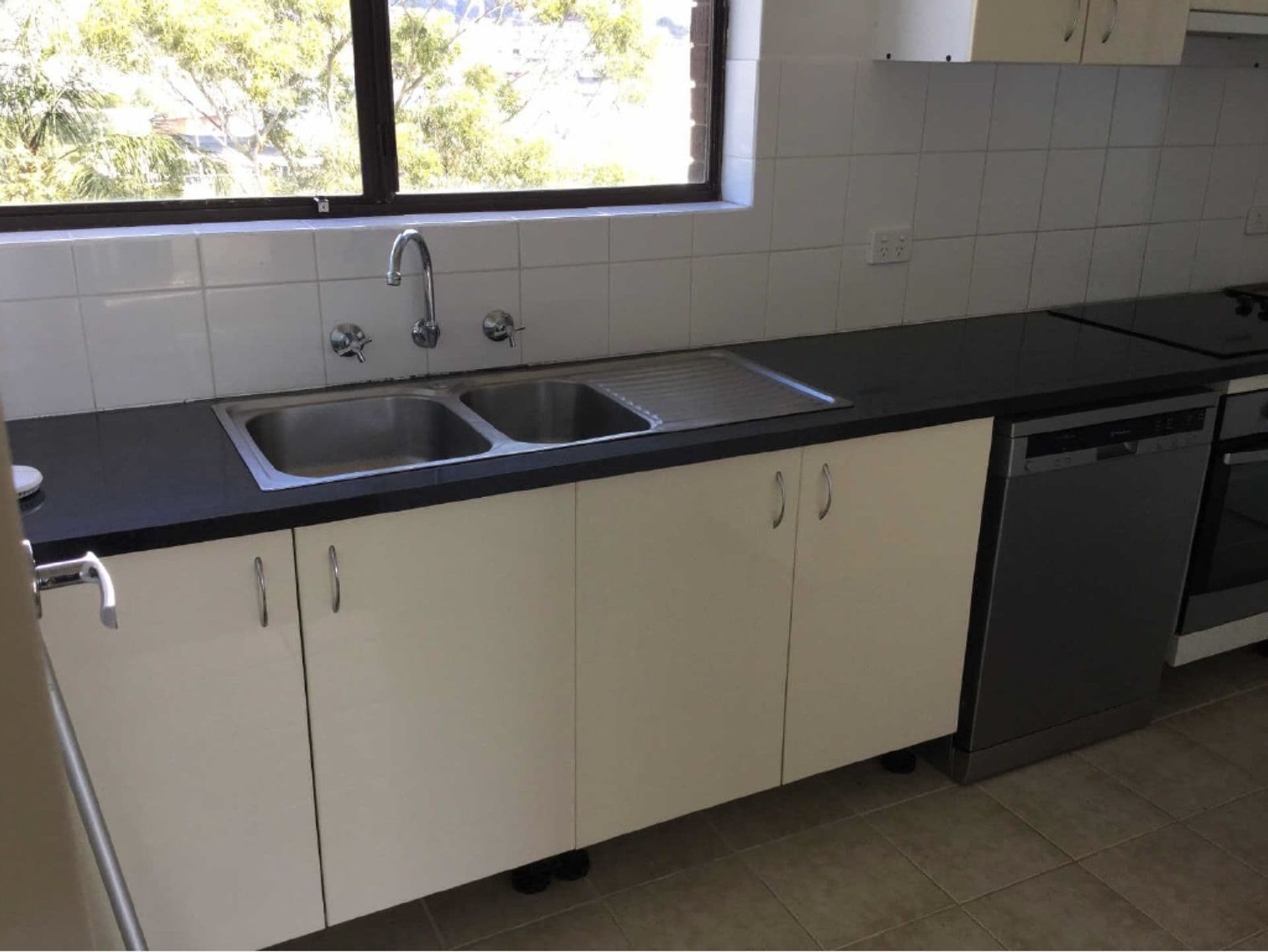 8/4 Donald Street, Nelson Bay, NSW, 2315, Nelson Bay - Thumbnail 3