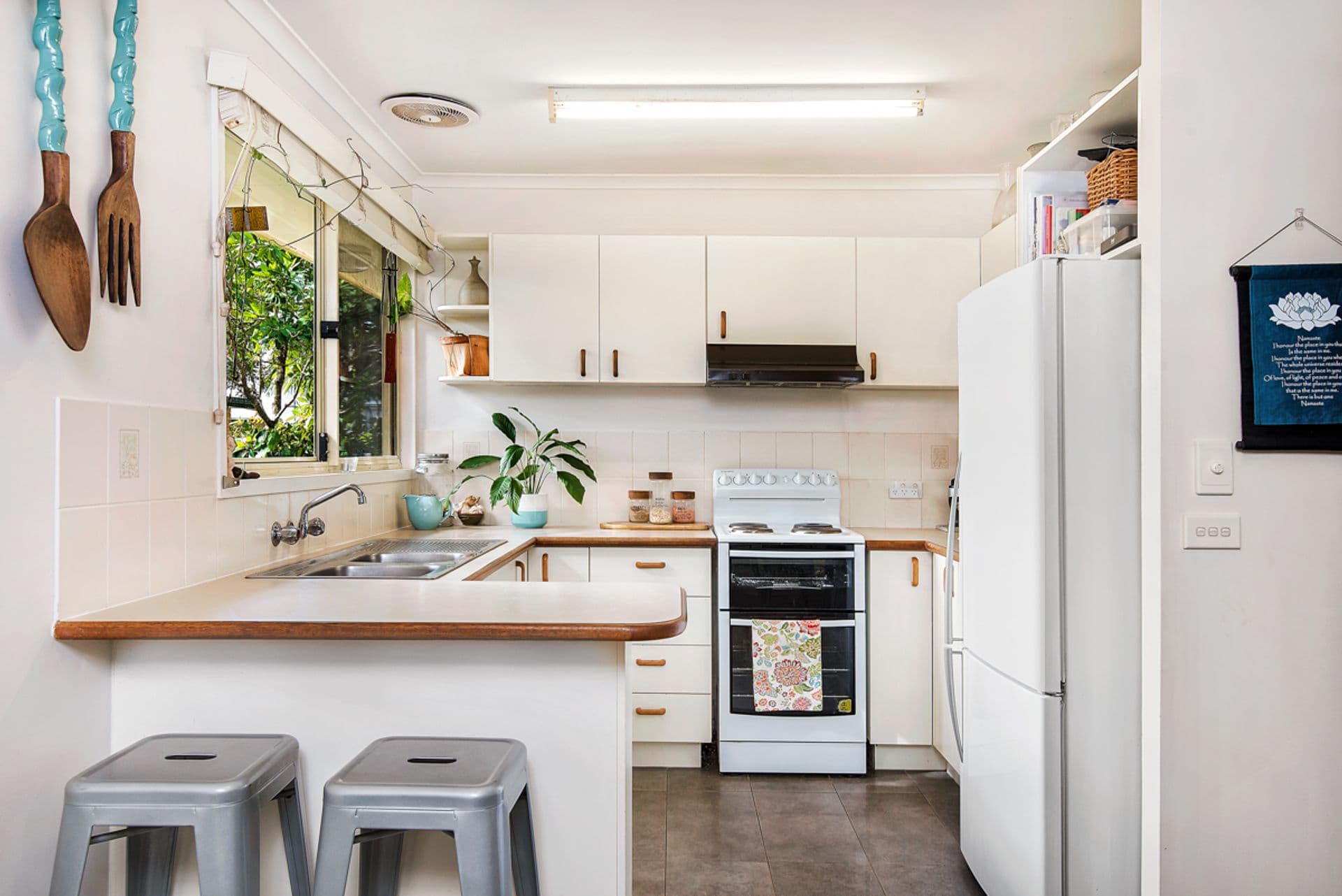11 Kenewin Avenue, Maroochydore, QLD, 4558, Maroochydore - Thumbnail 2