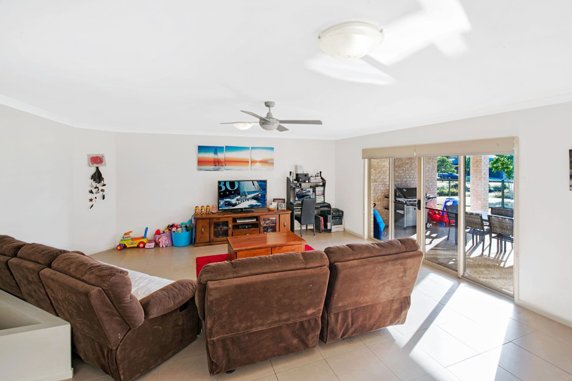 28 Maddock Avenue, Mooloolah Valley, QLD, 4553, Mooloolah Valley - Thumbnail 3