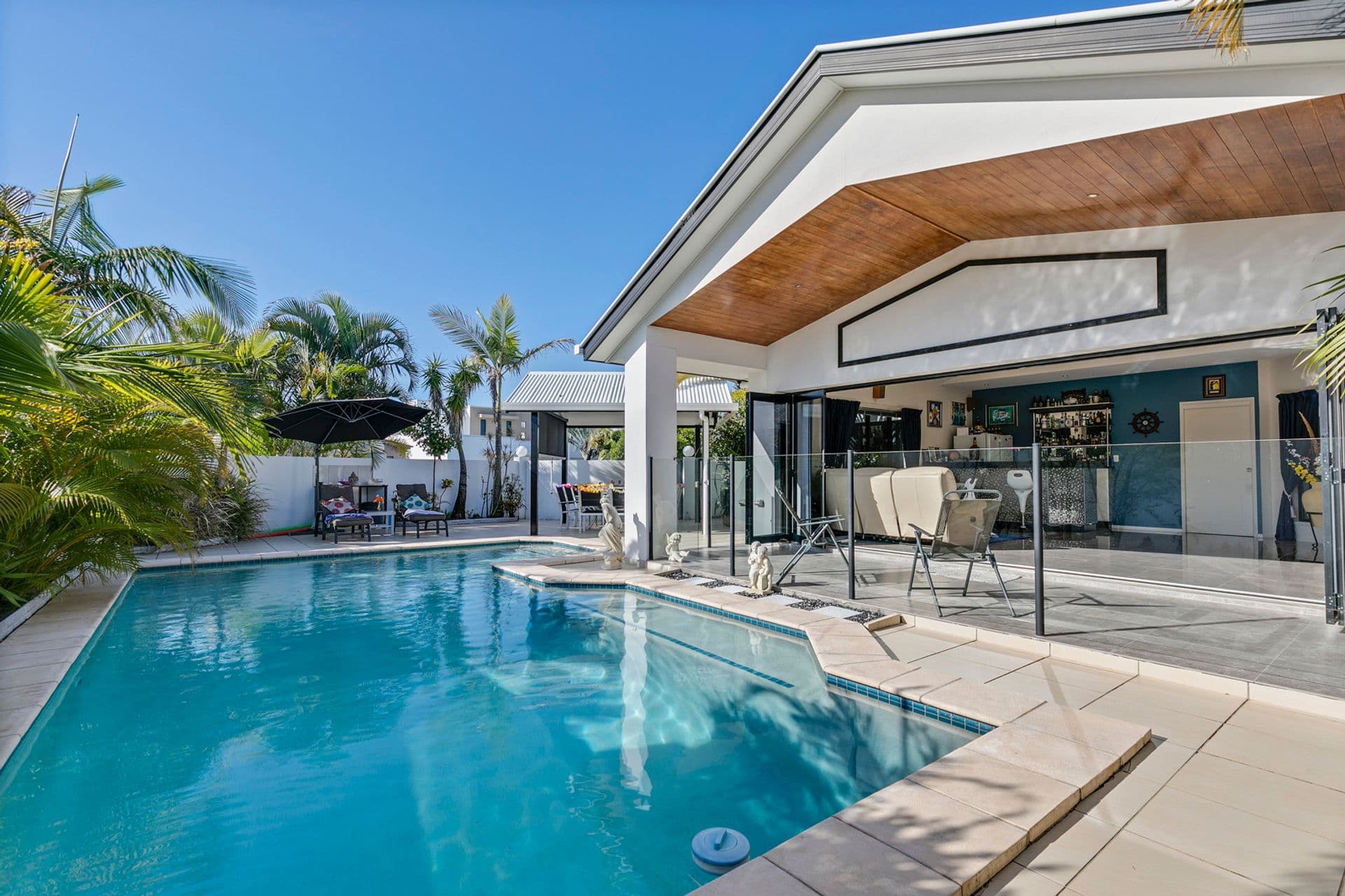 16 St Lucia Crescent, Parrearra, QLD, 4575, Parrearra - Thumbnail 2