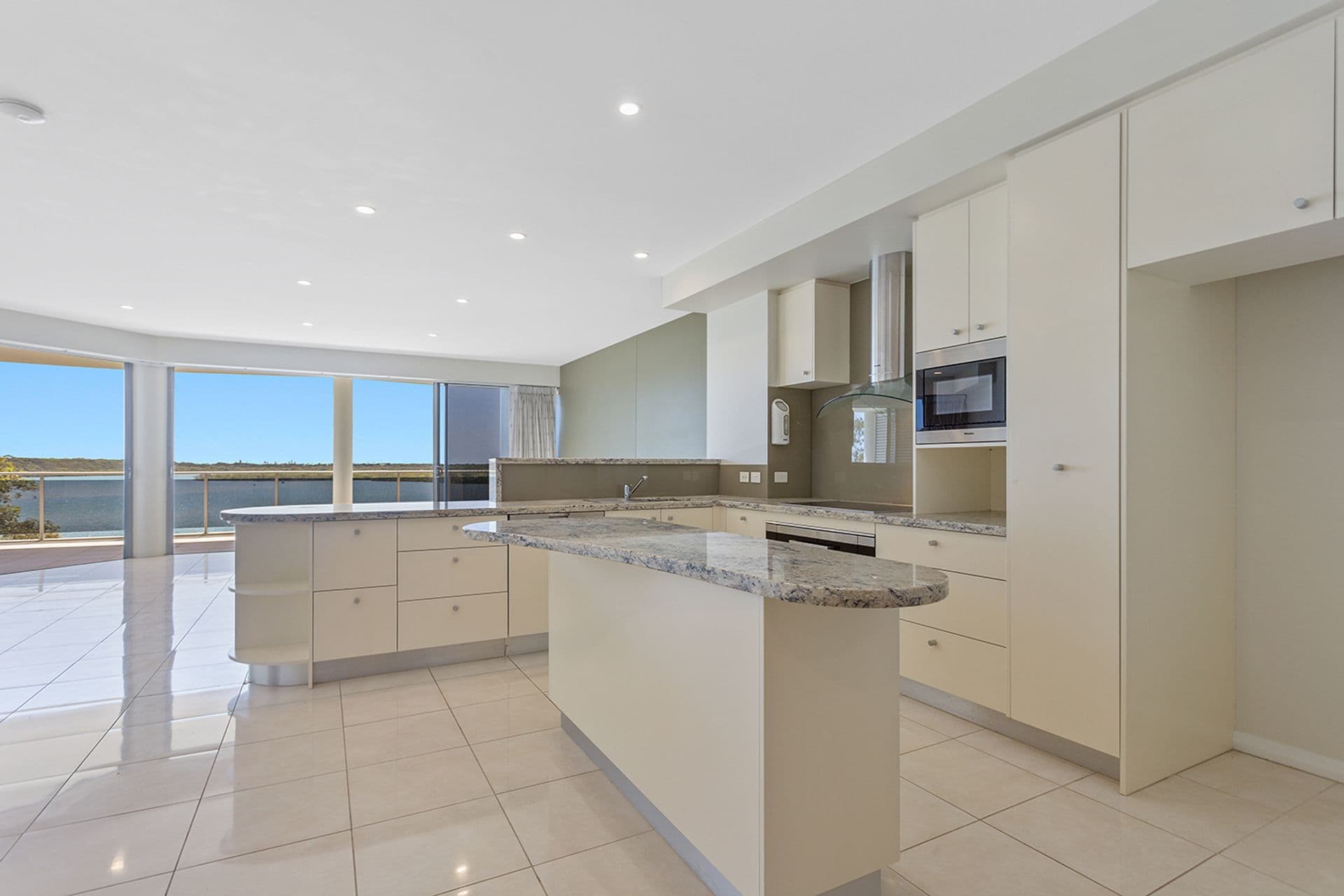 401/50 Picnic Point Esplanade, Maroochydore, QLD, 4558, Maroochydore - Thumbnail 3