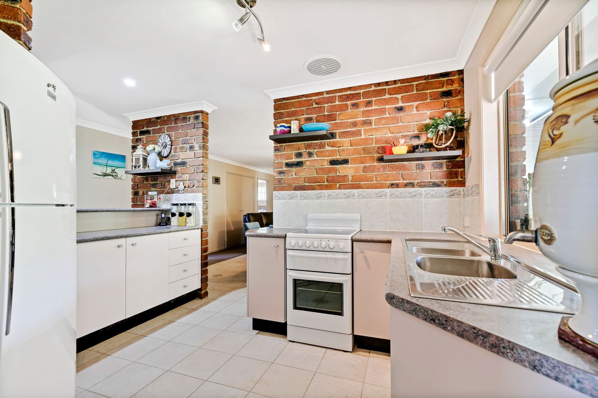 38  Glenbrook Drive, Nambour, QLD, 4560, Nambour - Thumbnail 2