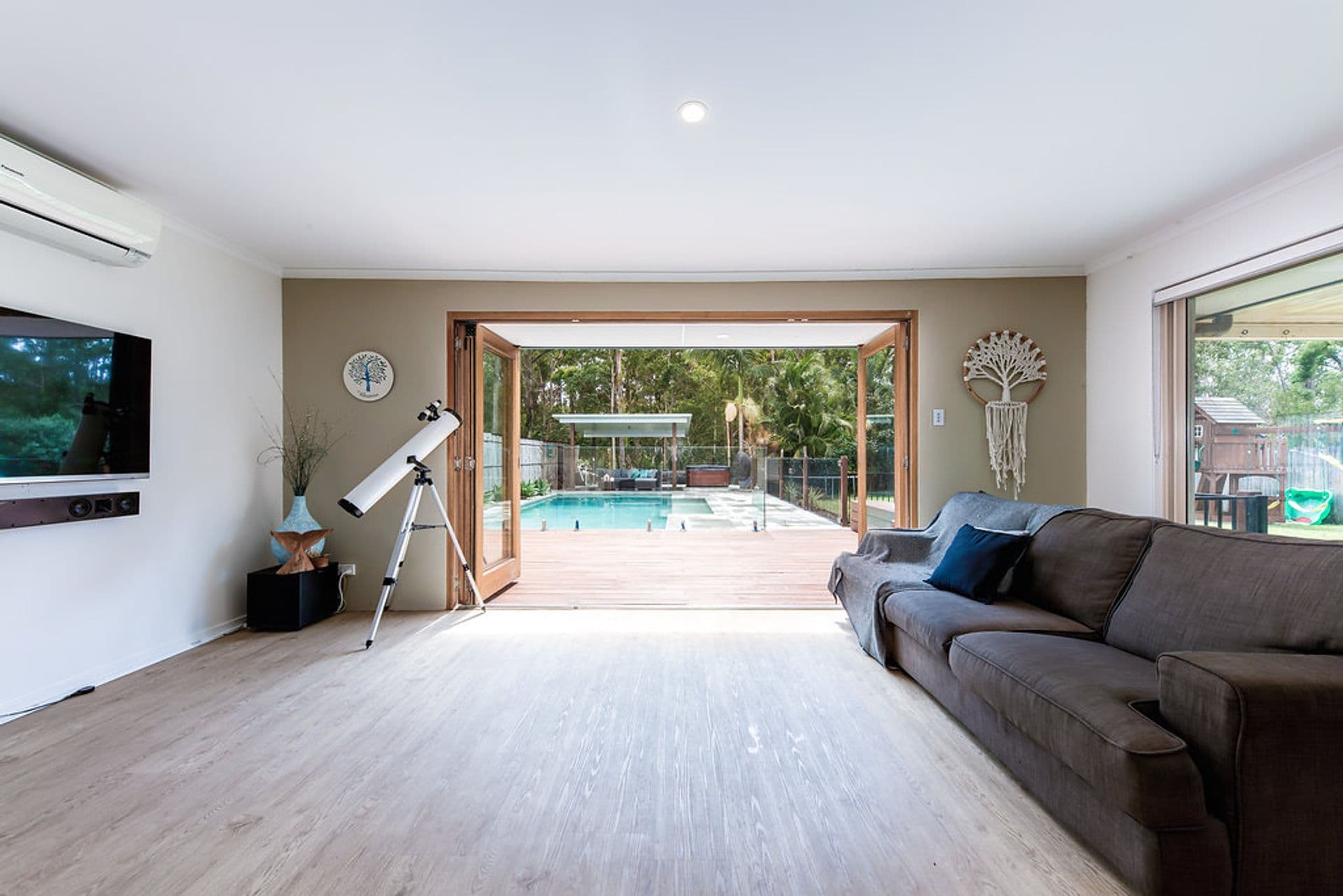 45  Gowen Drive, Landsborough, QLD, 4550, Landsborough - Thumbnail 2