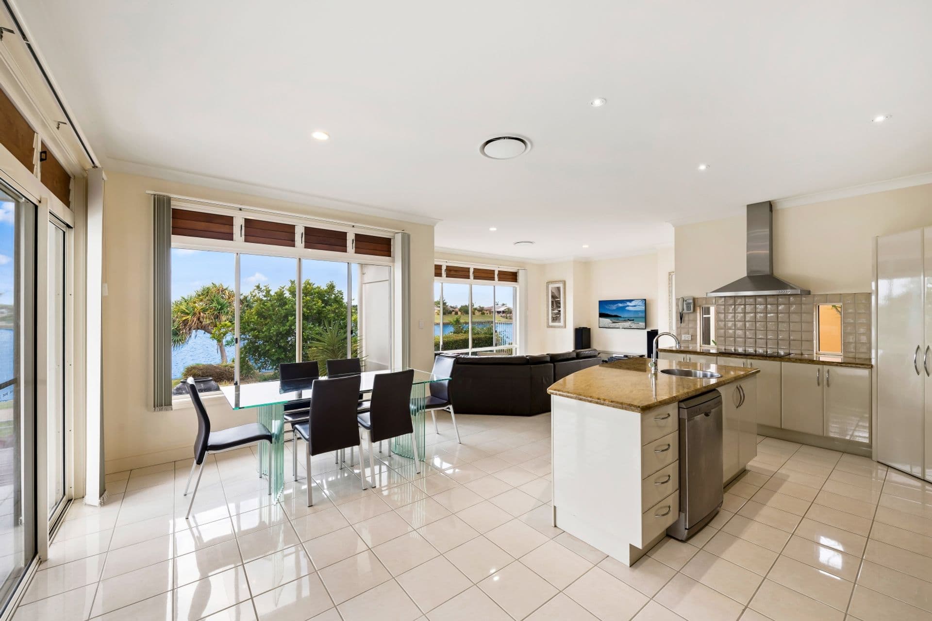 7 Majorca Place, Kawana Island, QLD, 4575, Parrearra - Thumbnail 3
