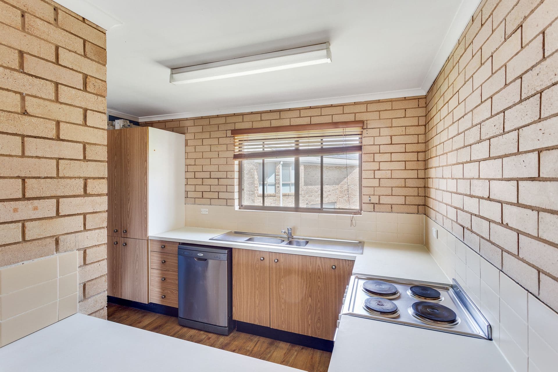 3/5 Bahlaka Street, Mooloolaba, QLD, 4557, Mooloolaba - Thumbnail 2