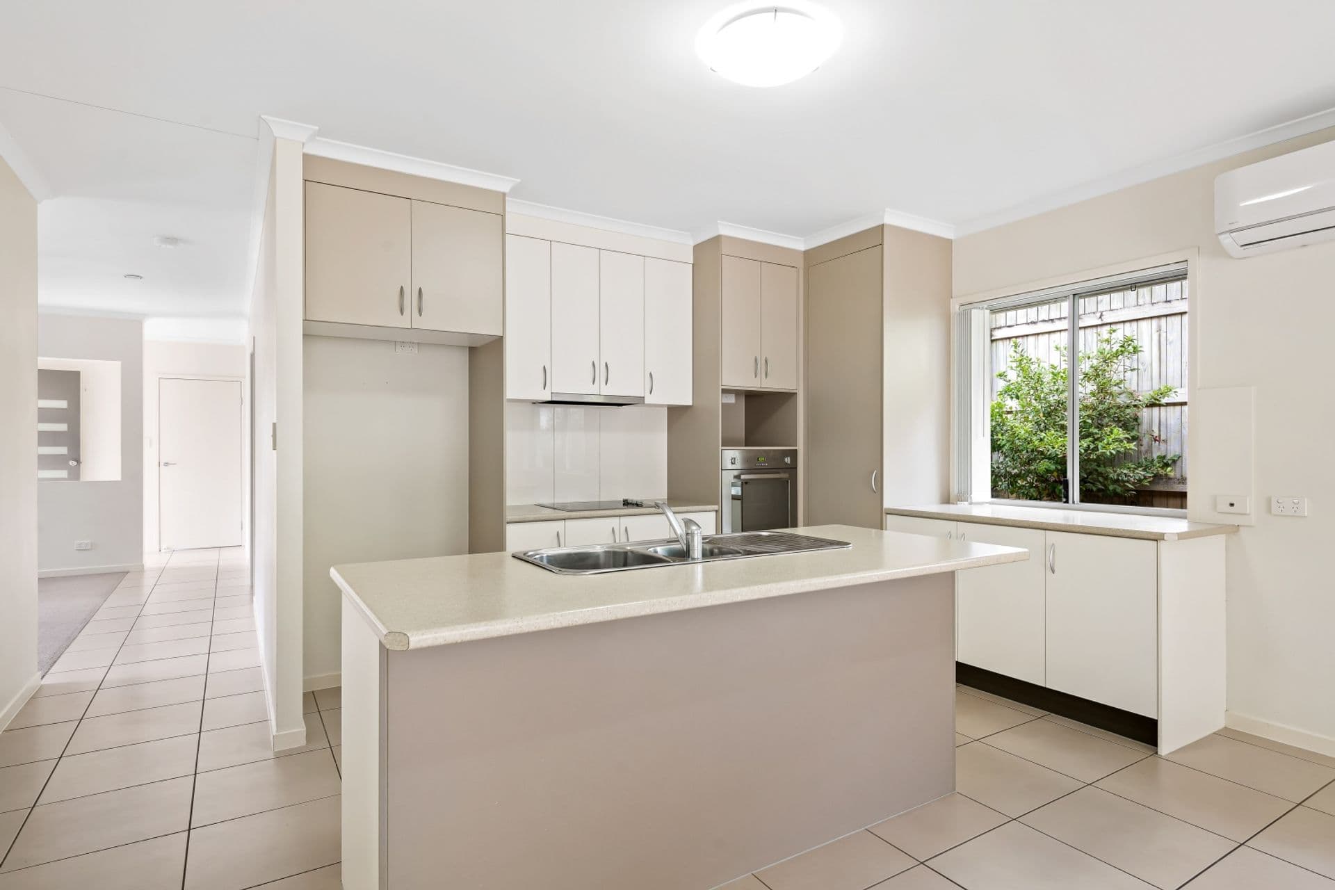 1/8 Camden Way, Maroochydore, QLD, 4558, Maroochydore - Thumbnail 3