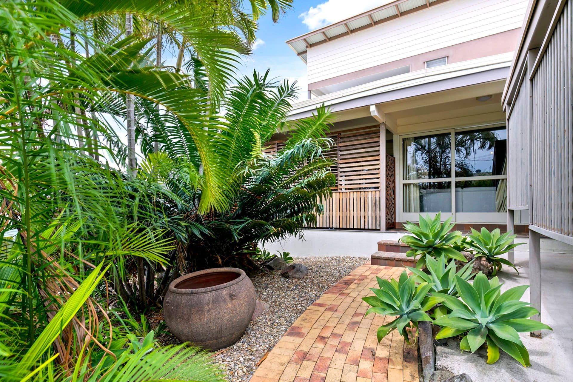 25 Victor Street, Alexandra Headland, QLD, 4572, Alexandra Headland - Thumbnail 2