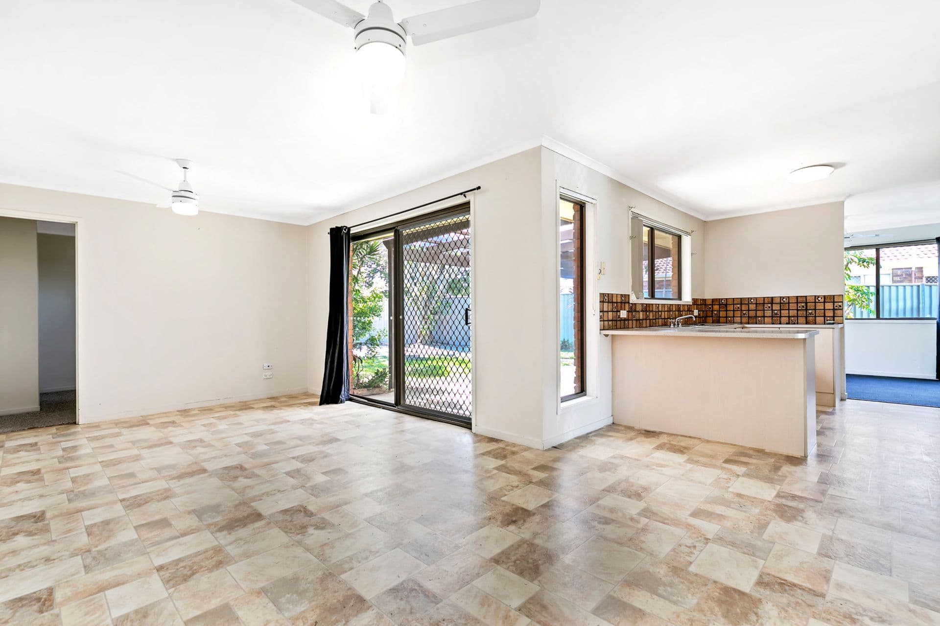 10 Bluebird Parade, Bokarina, QLD, 4575, Bokarina - Thumbnail 4