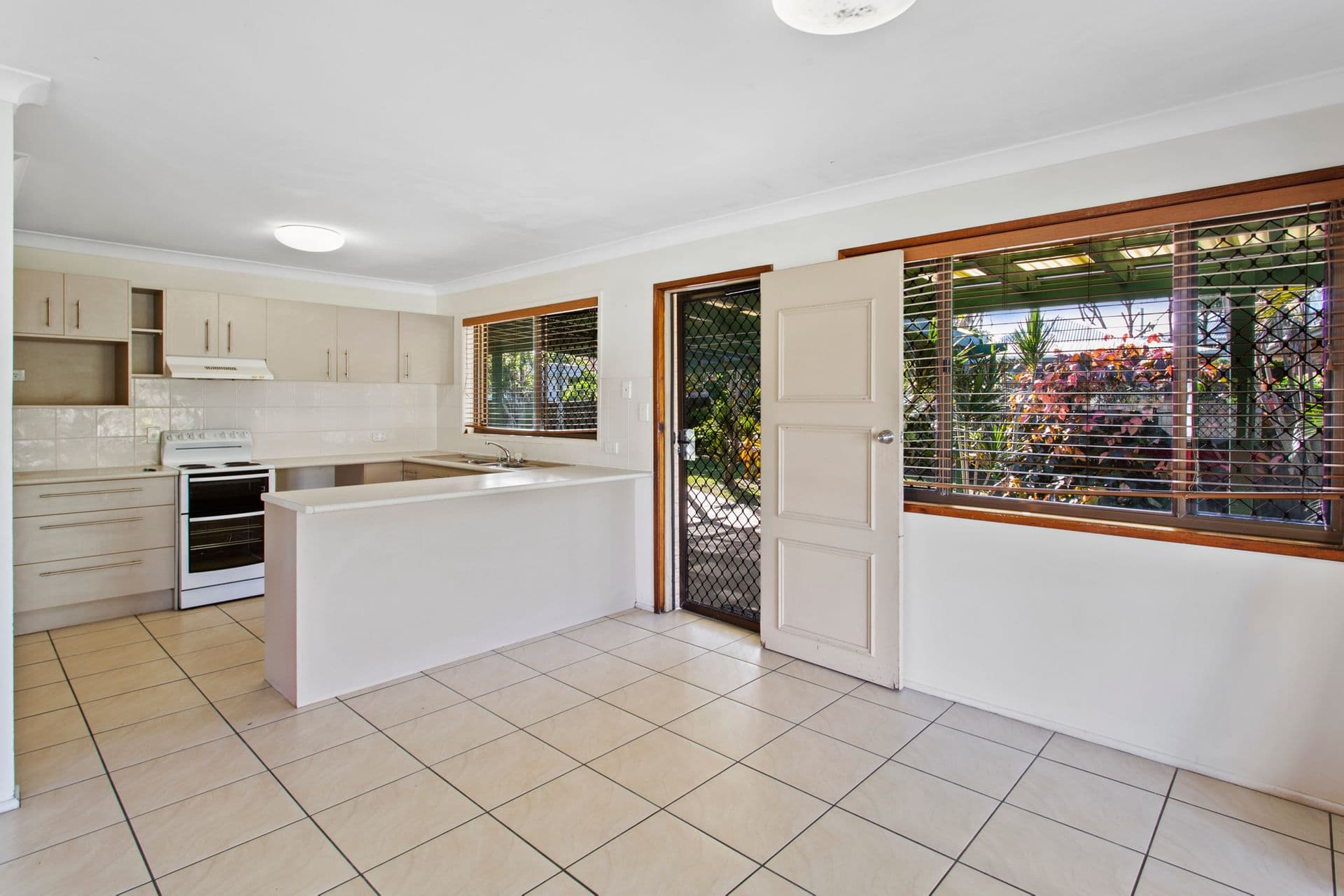1 Echuca Court, Warana, QLD, 4575, Warana - Thumbnail 3