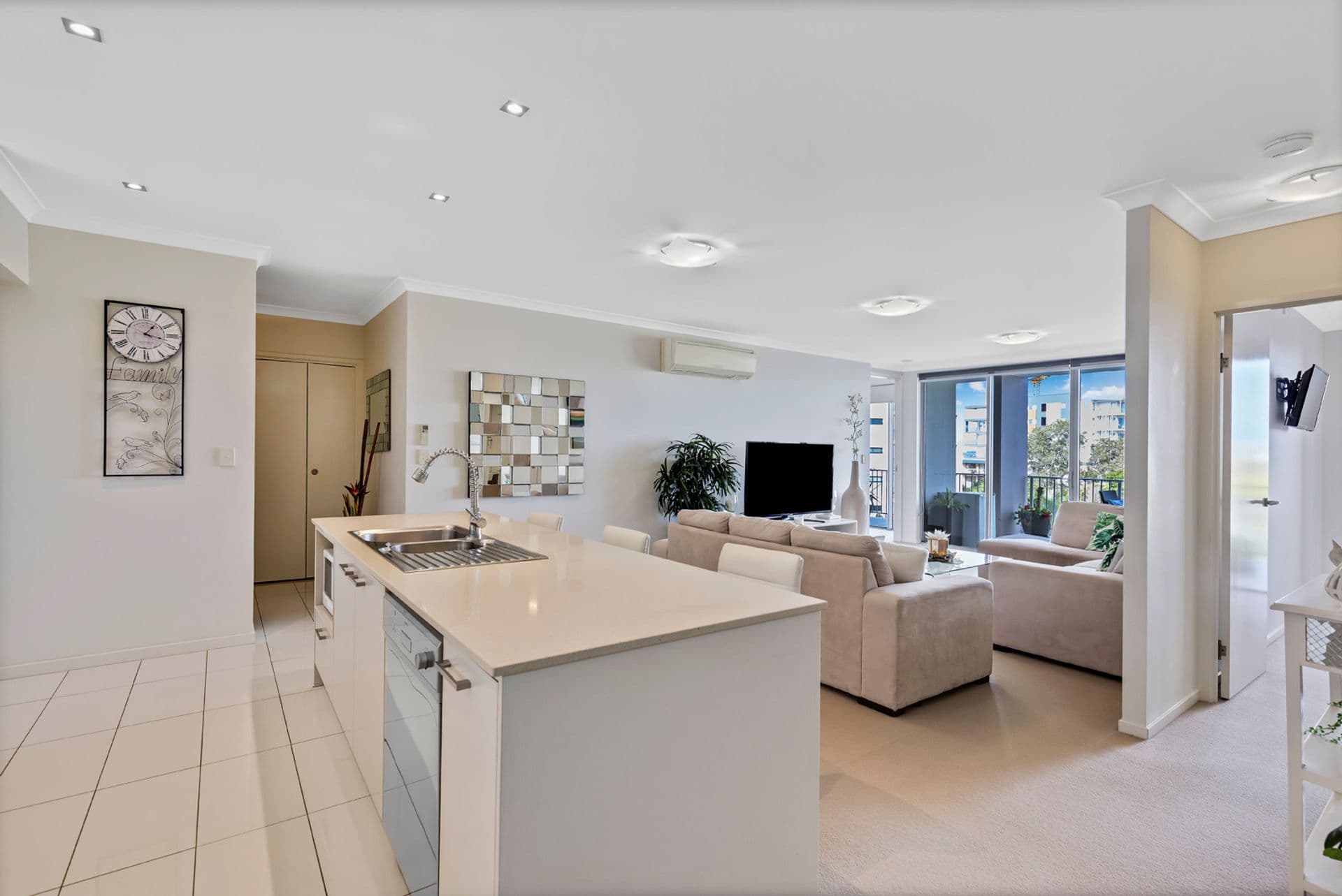 904/280 Spencer Street, Melbourne - Thumbnail 3