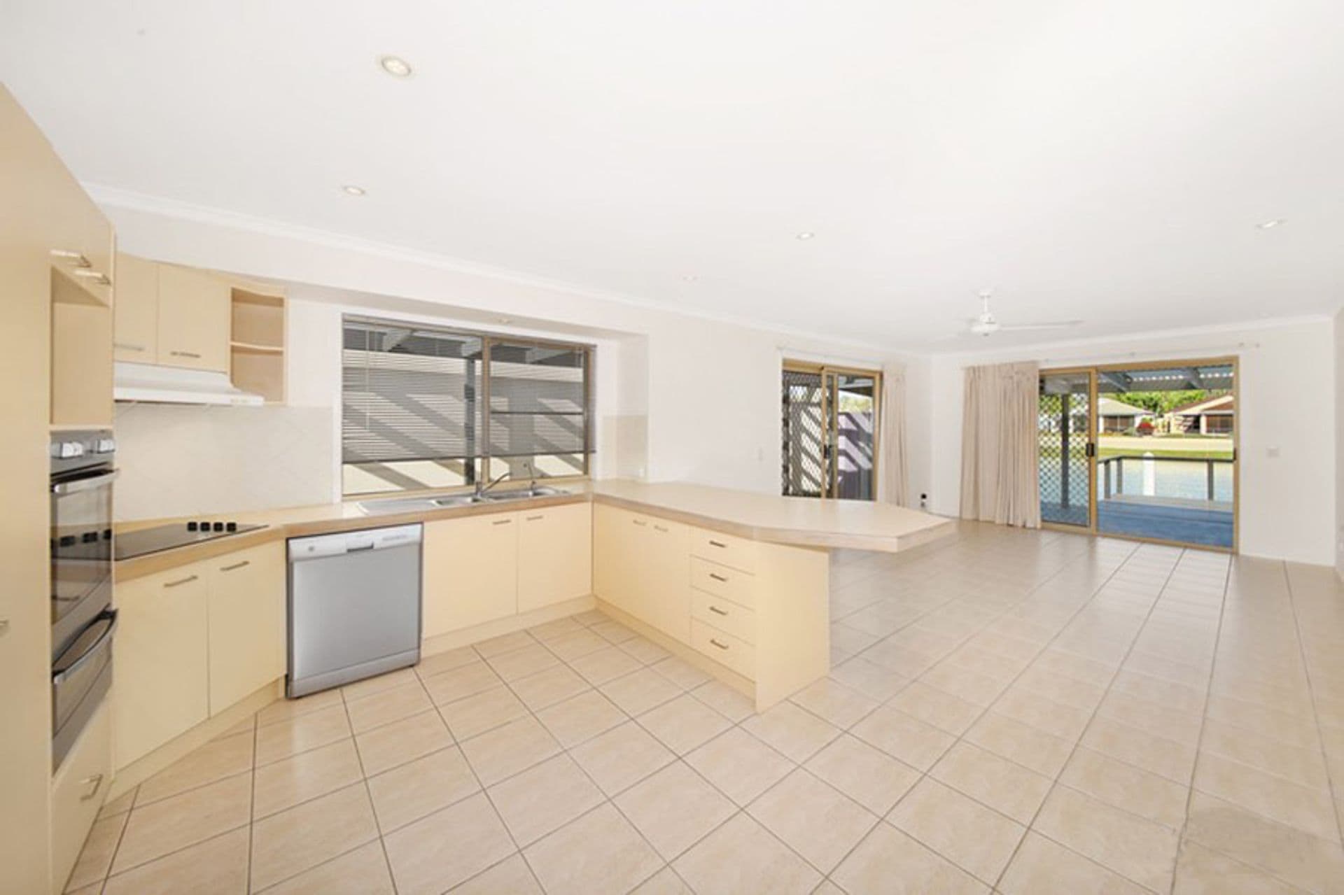 98 Maroochy Waters Drive, Maroochydore, QLD, 4558, Maroochydore - Thumbnail 4