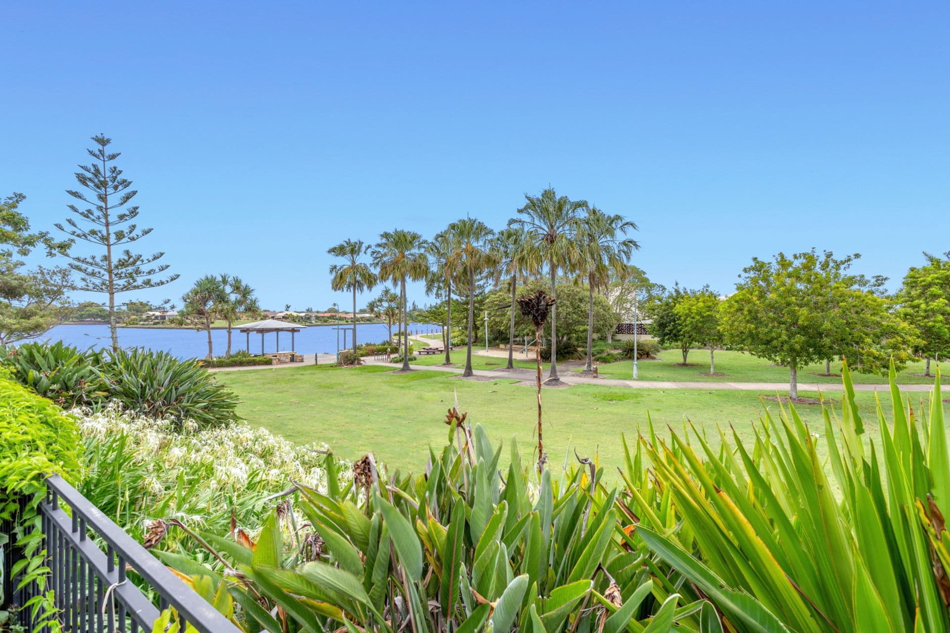 10 Maldives Place, Kawana Island, QLD, 4575, Parrearra - Thumbnail 5